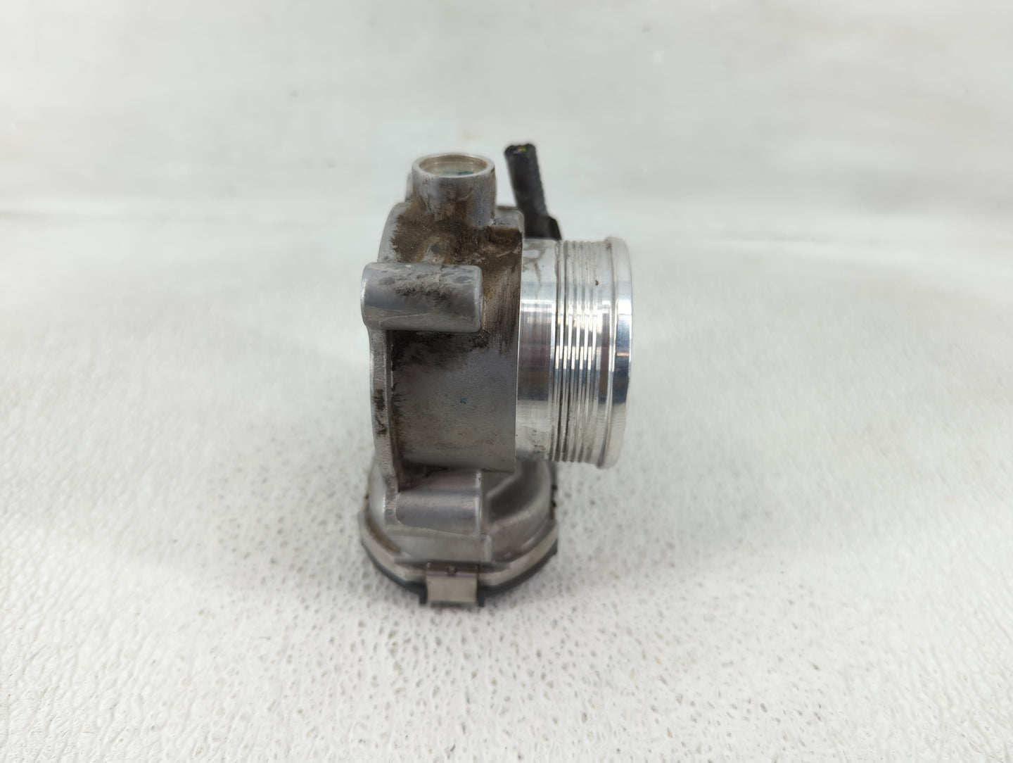 2014-2018 Ford Focus Throttle Body P/N:DS7E-9F991-BB Fits Fits 2014 2015 2016 2017 2018 2019 2020 2021 2022 OEM Used Auto Pa