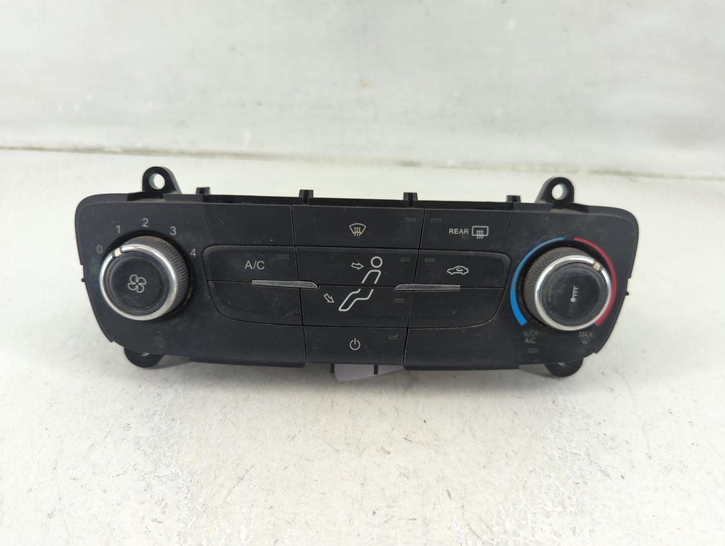 2015-2018 Ford Focus Climate Control Module Temperature AC/Heater Replacement P/N:F1ET-19980-JE Fits Fits 2015 2016 2017 201