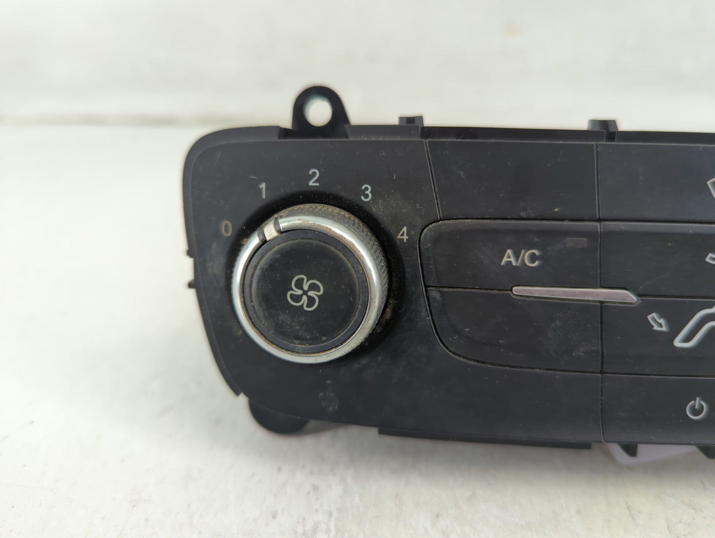 2015-2018 Ford Focus Climate Control Module Temperature AC/Heater Replacement P/N:F1ET-19980-JE Fits Fits 2015 2016 2017 201