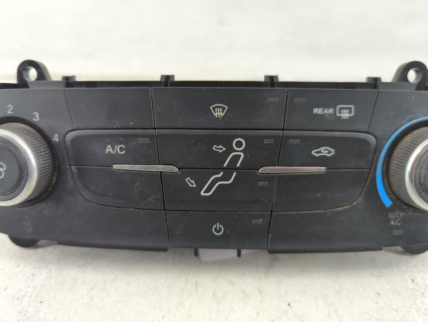 2015-2018 Ford Focus Climate Control Module Temperature AC/Heater Replacement P/N:F1ET-19980-JE Fits Fits 2015 2016 2017 201