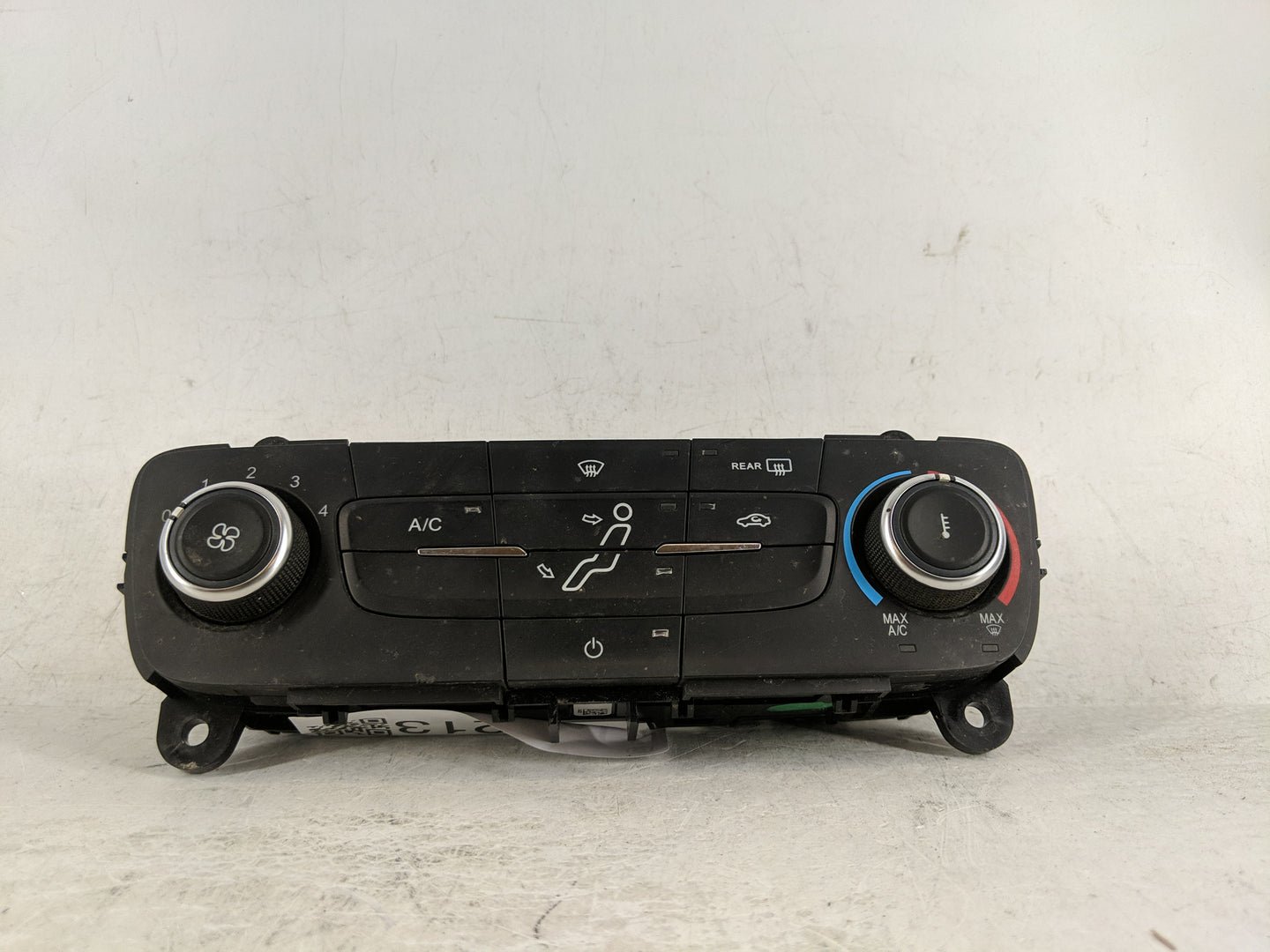 2015-2018 Ford Focus Climate Control Module Temperature AC/Heater Replacement P/N:F1ET-19980-F Fits Fits 2015 2016 2017 2018