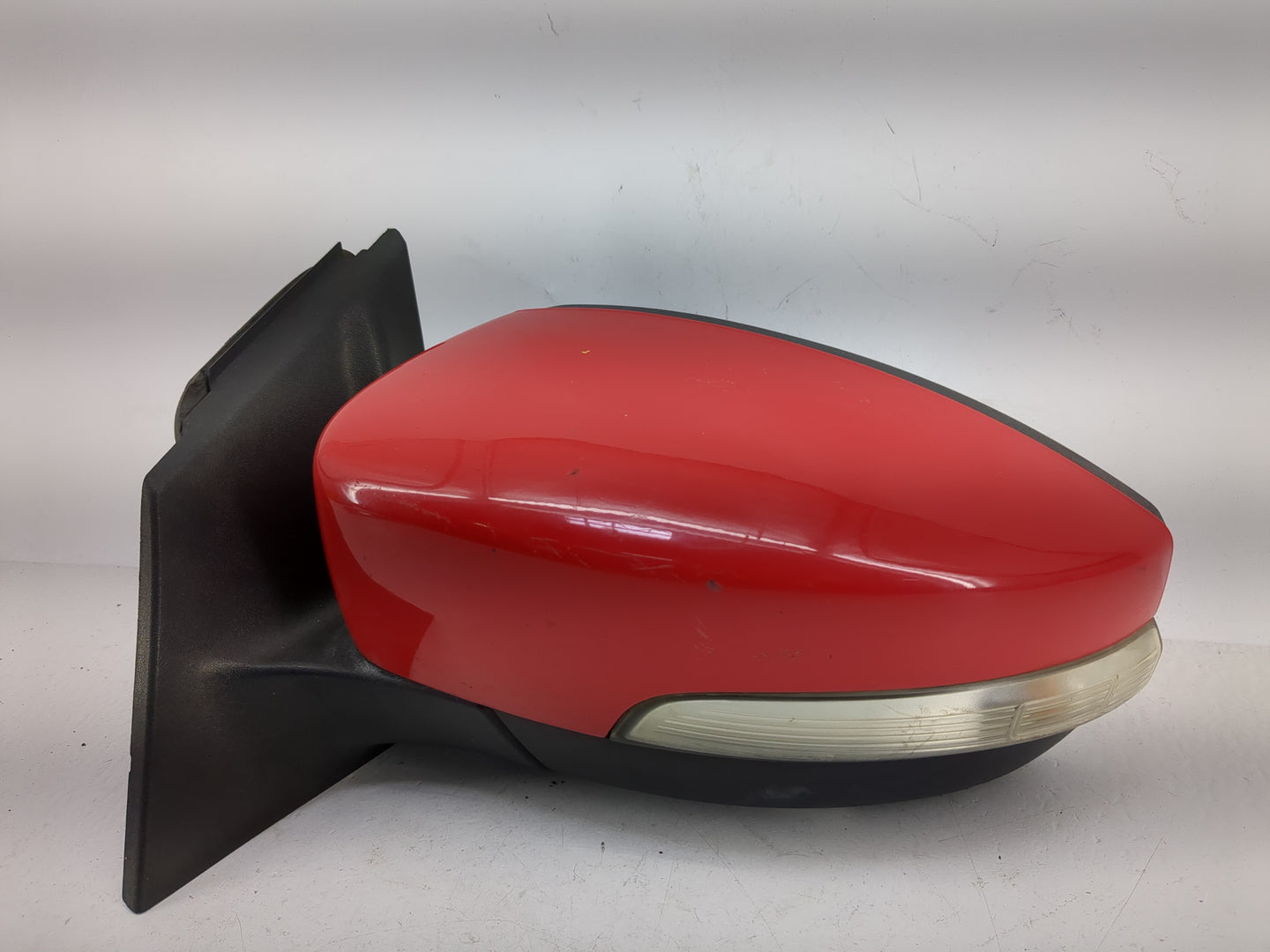 2015-2018 Ford Focus Driver Side View Mirror - Left Door Mirror OEM Used - Oemusedautoparts1.com