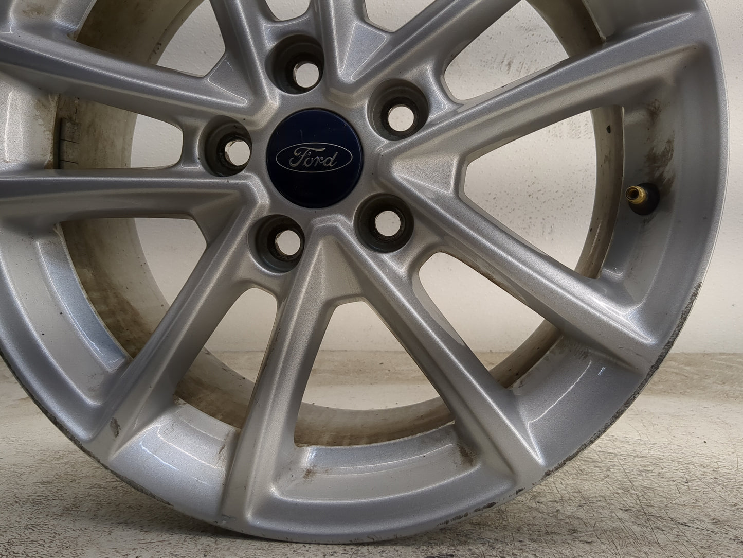 2015-2018 Ford Focus Oem Wheel Rim - Oemusedautoparts1.com