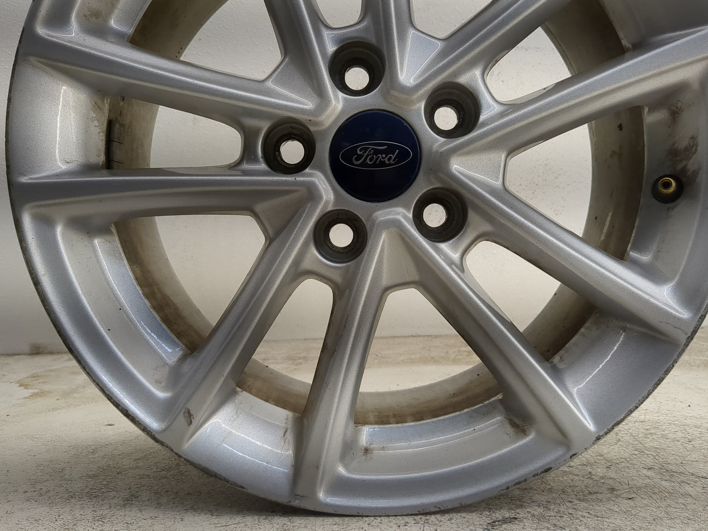 2015-2018 Ford Focus Oem Wheel Rim - Oemusedautoparts1.com