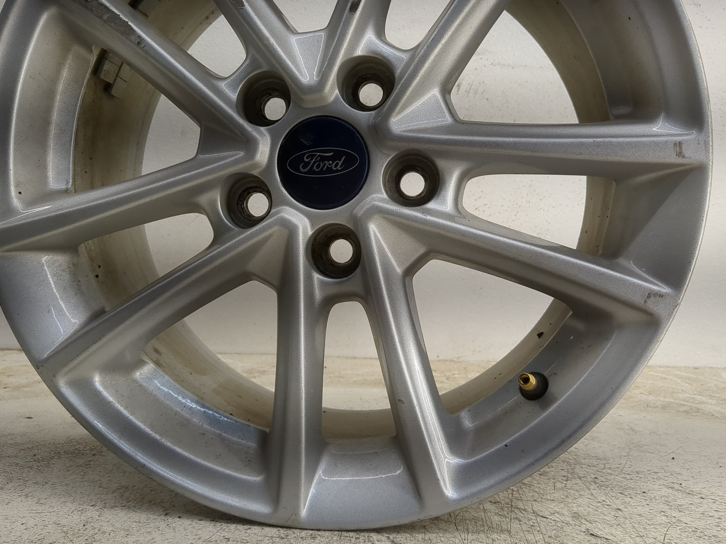 2015-2018 Ford Focus Oem Wheel Rim - Oemusedautoparts1.com