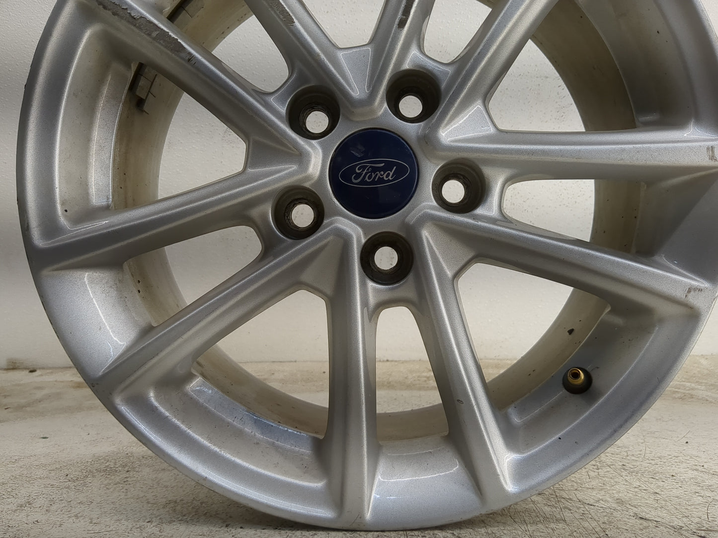 2015-2018 Ford Focus Oem Wheel Rim - Oemusedautoparts1.com