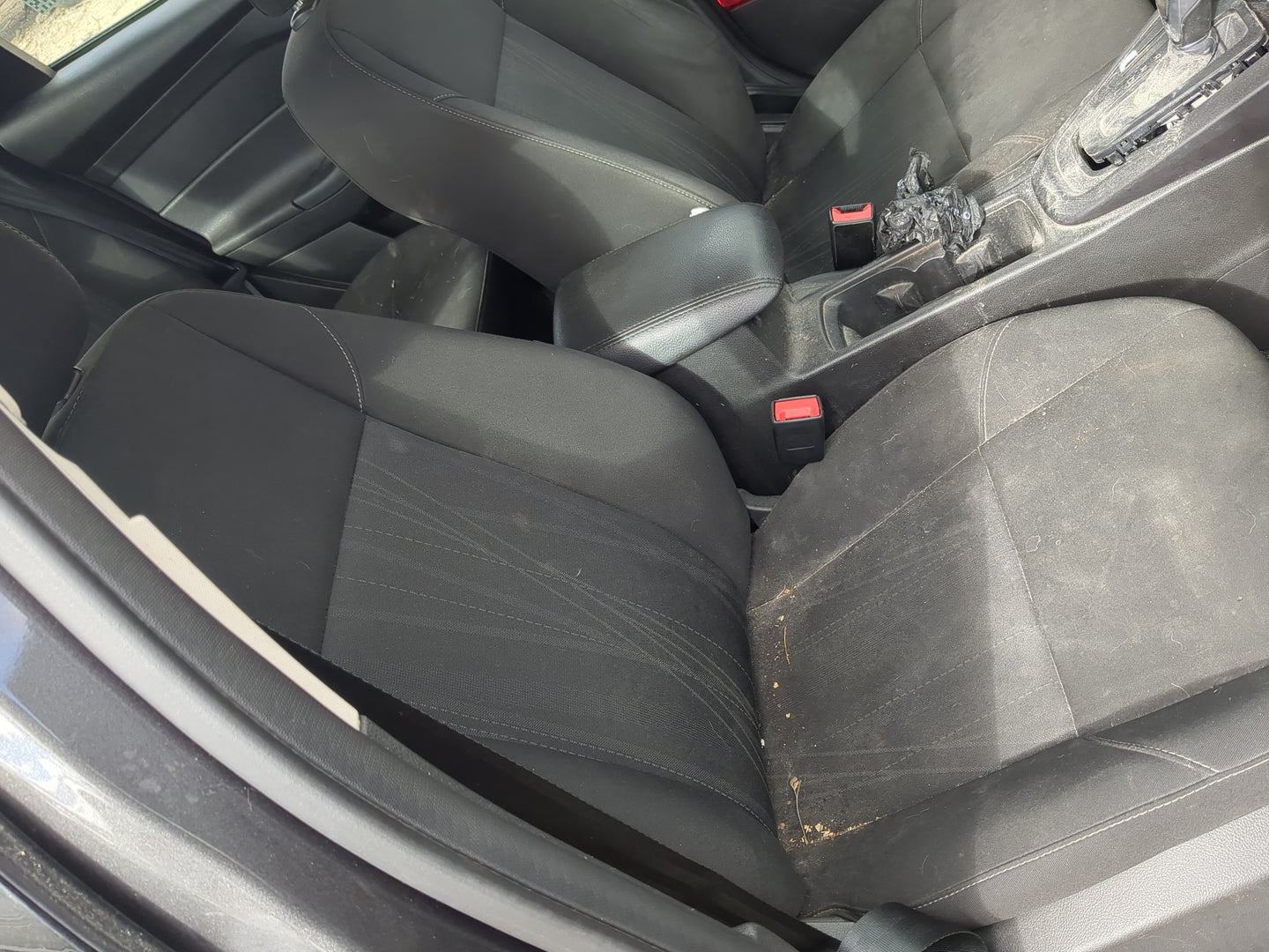 2015-2018 Ford Focus Passenger Front Seat Oem 1217747 - Oemusedautoparts1.com