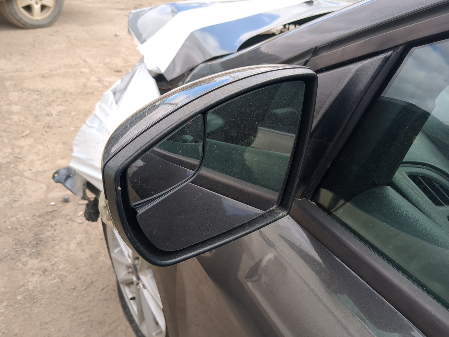 2015-2018 Ford Focus Driver Side View Mirror - Left Door Mirror OEM Used - Oemusedautoparts1.com
