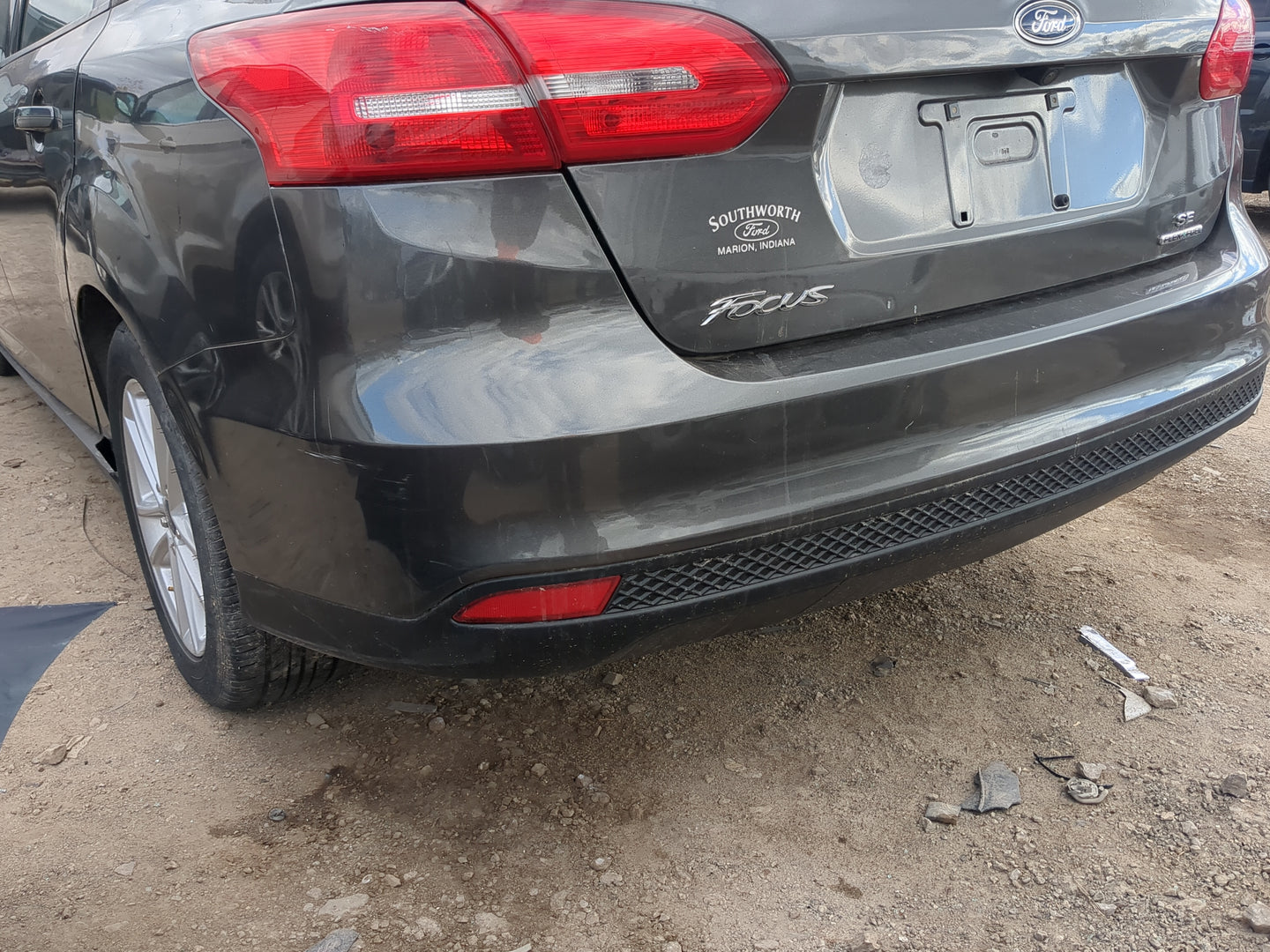 2015-2018 Ford Focus Rear Bumper Assembly Oem - Oemusedautoparts1.com