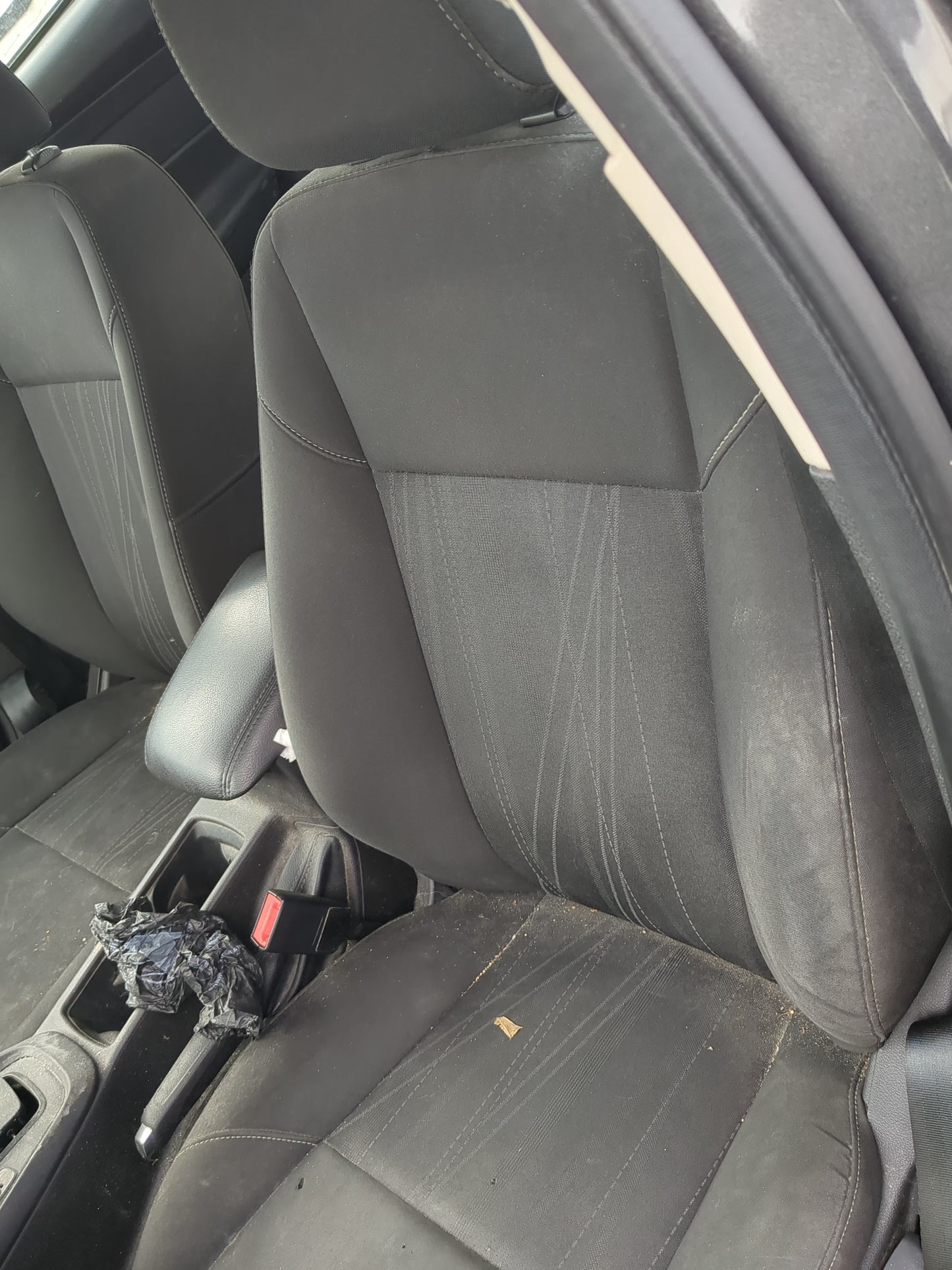 2015-2018 Ford Focus Driver Front Seat Oem 1217810 - Oemusedautoparts1.com