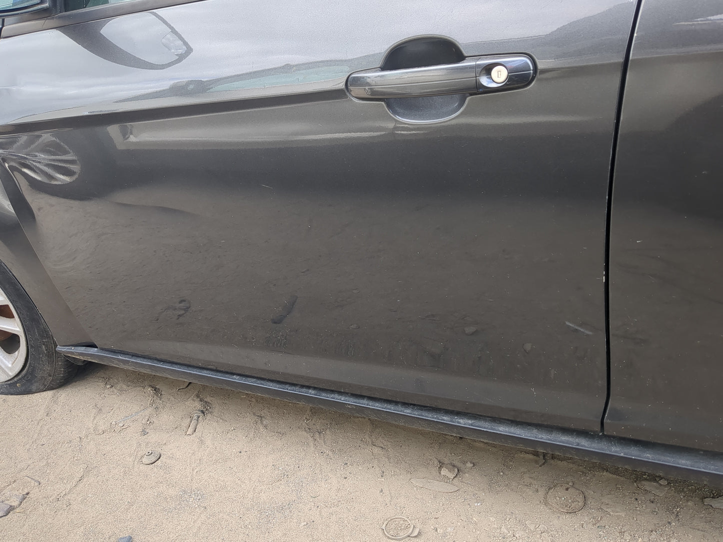 2015-2018 Ford Focus Driver Front Door Oem - Oemusedautoparts1.com