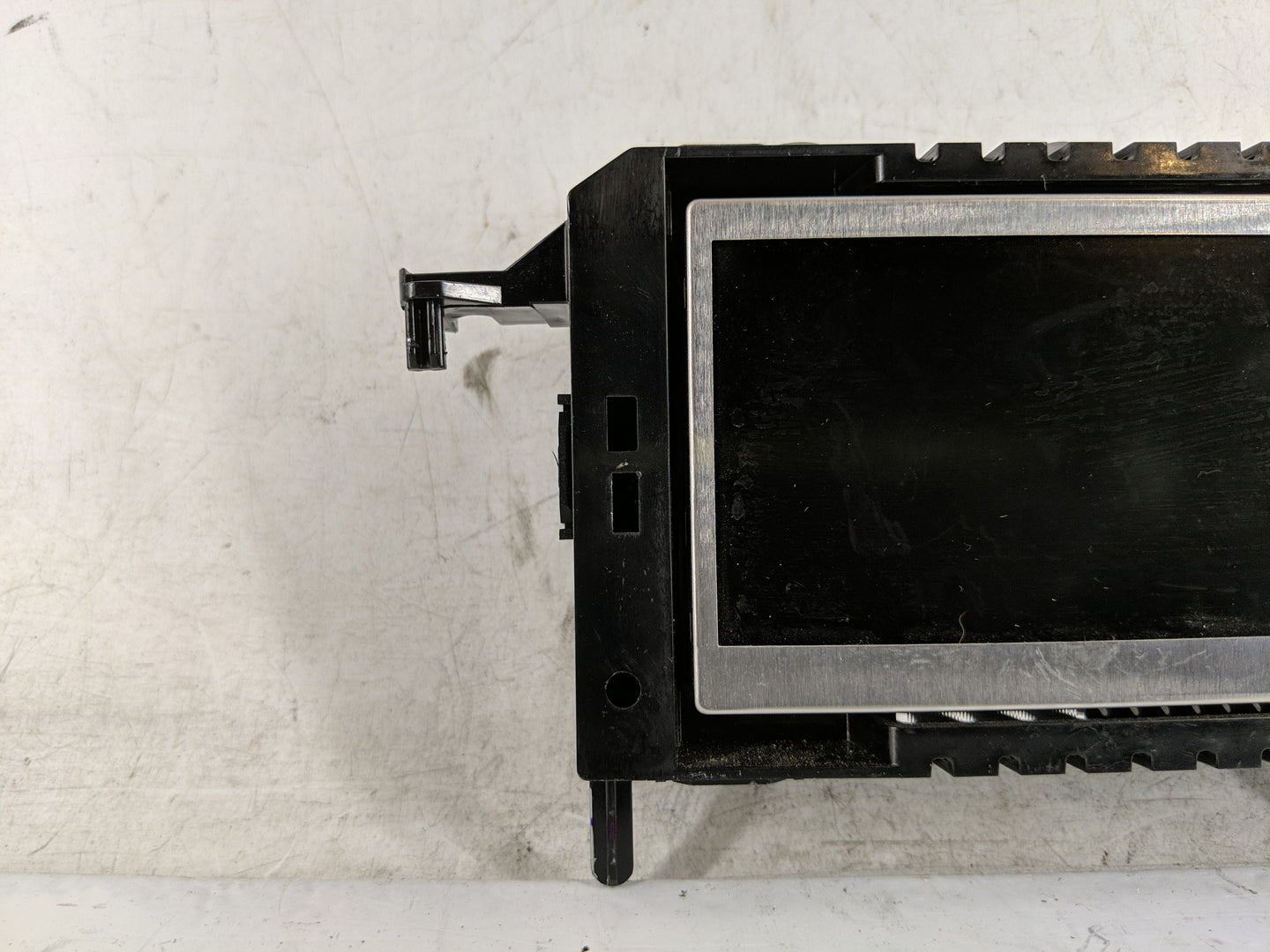 2015-2018 Ford Focus Information Display Screen - Oemusedautoparts1.com