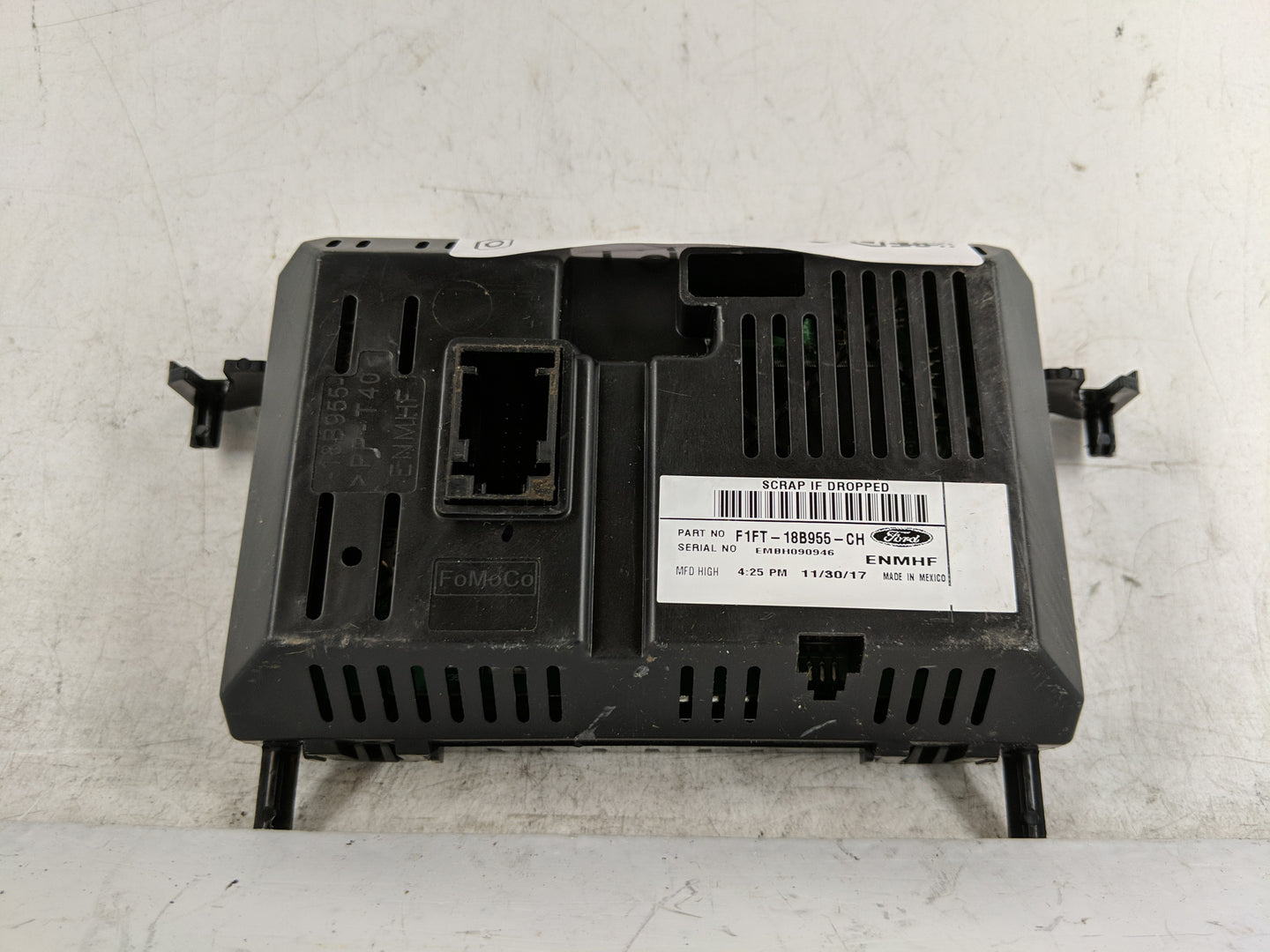 2015-2018 Ford Focus Information Display Screen - Oemusedautoparts1.com