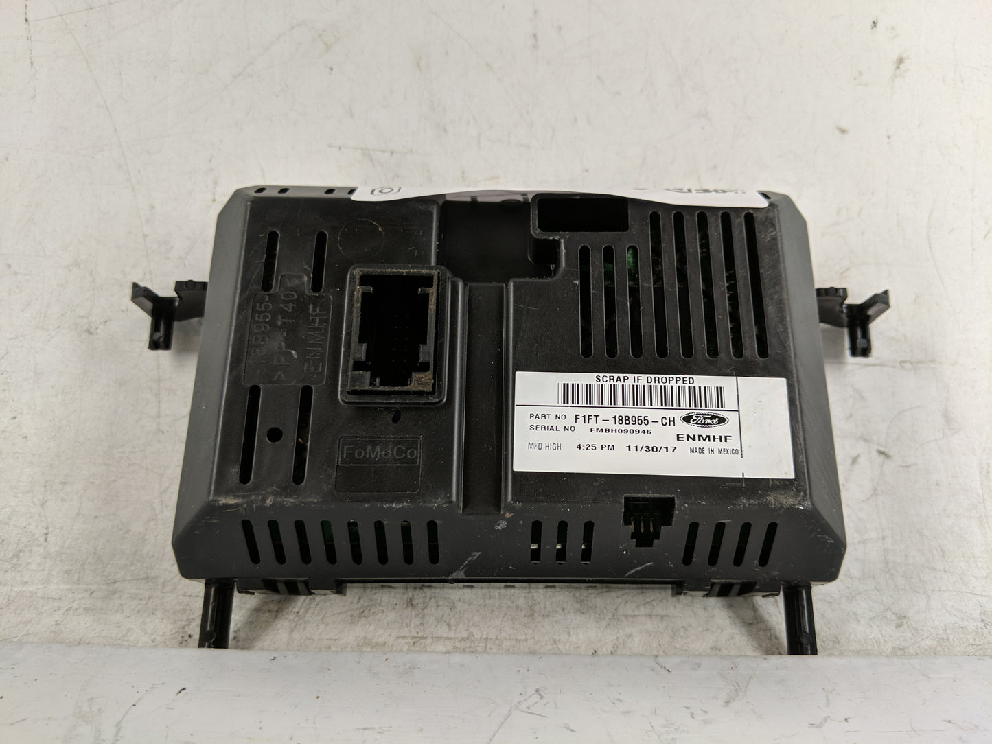 2015-2018 Ford Focus Information Display Screen - Oemusedautoparts1.com
