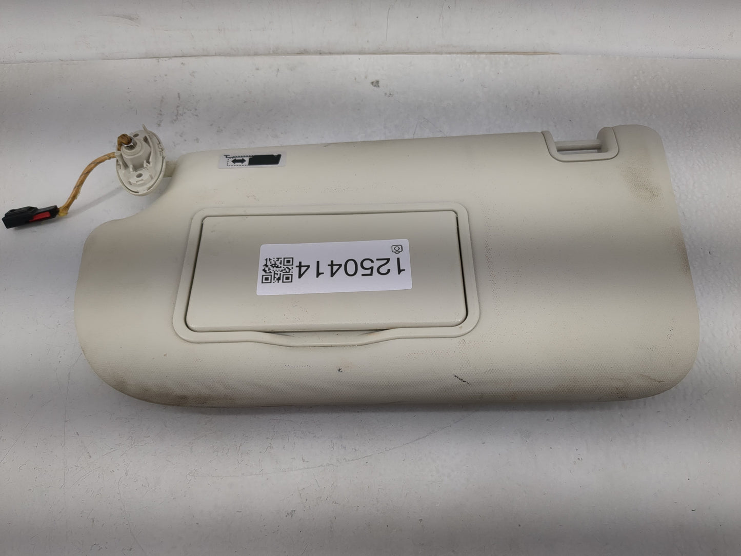 2013-2018 Ford Focus Sun Visor Shade Replacement Driver Left Mirror Fits Fits 2013 2014 2015 2016 2017 2018 OEM Used Auto Pa