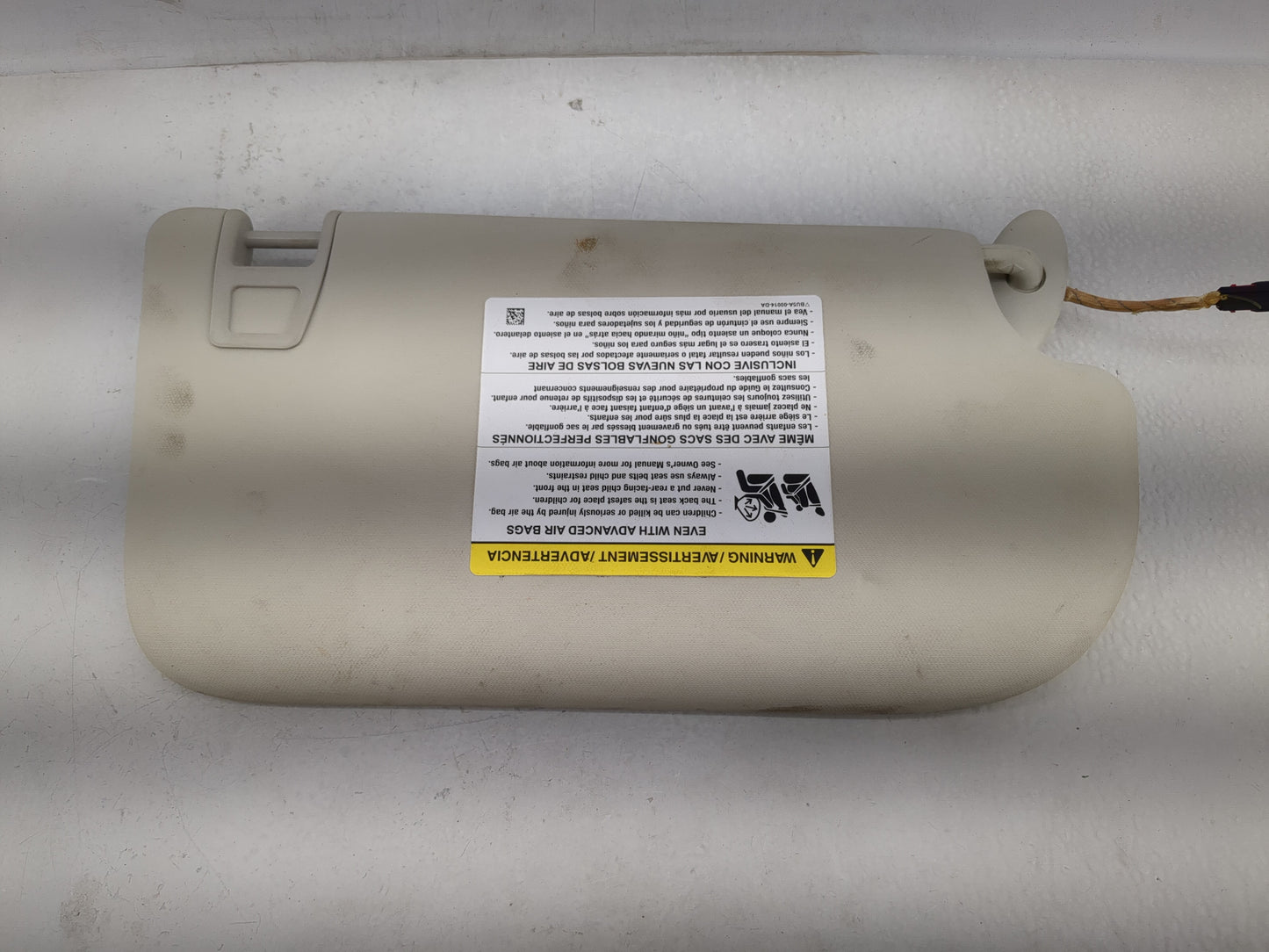 2013-2018 Ford Focus Sun Visor Shade Replacement Driver Left Mirror Fits Fits 2013 2014 2015 2016 2017 2018 OEM Used Auto Pa