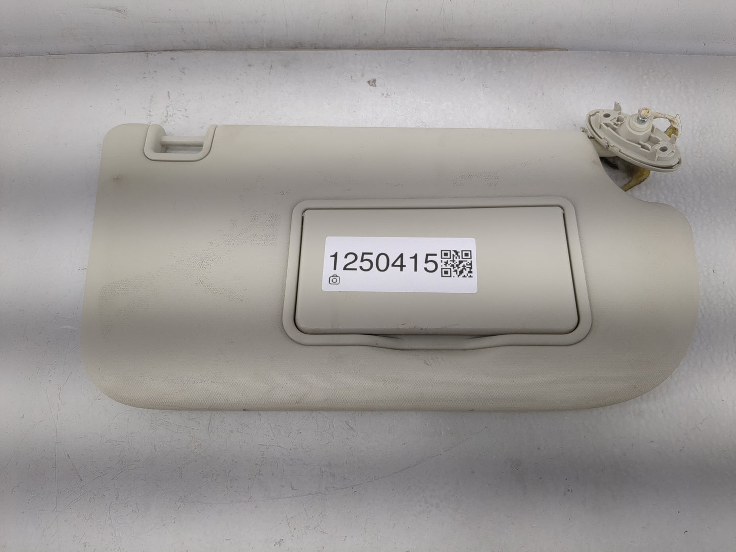 2013-2018 Ford Focus Sun Visor Shade Replacement Passenger Right Mirror Fits Fits 2013 2014 2015 2016 2017 2018 OEM Used Aut