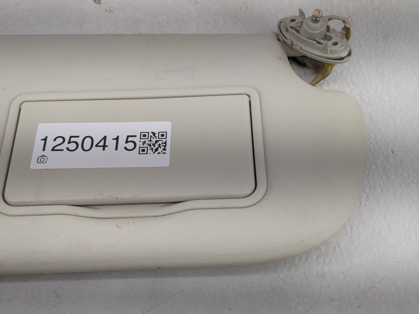 2013-2018 Ford Focus Sun Visor Shade Replacement Passenger Right Mirror Fits Fits 2013 2014 2015 2016 2017 2018 OEM Used Aut