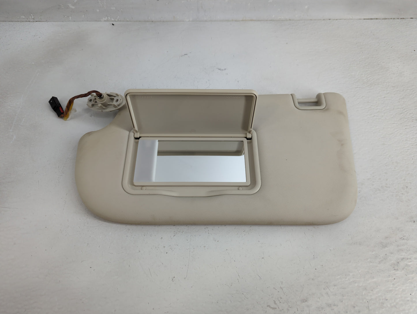 2013-2018 Ford Focus Sun Visor Shade Replacement Driver Left Mirror Fits Fits 2013 2014 2015 2016 2017 2018 OEM Used Auto Pa