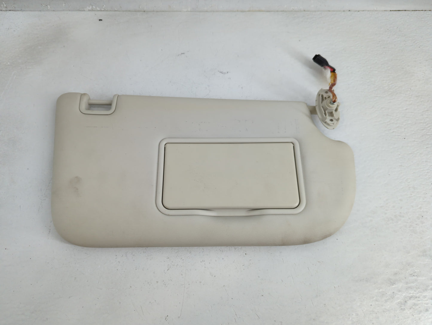 2013-2018 Ford Focus Sun Visor Shade Replacement Passenger Right Mirror Fits Fits 2013 2014 2015 2016 2017 2018 OEM Used Aut
