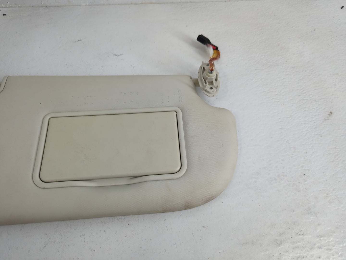 2013-2018 Ford Focus Sun Visor Shade Replacement Passenger Right Mirror Fits Fits 2013 2014 2015 2016 2017 2018 OEM Used Aut