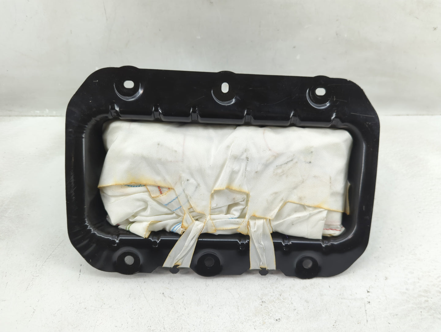 2015-2018 Ford Focus Air Bag Driver Left Steering Wheel Mounted P/N:F1EB-A044A74-AB Fits Fits 2015 2016 2017 2018 OEM Used A