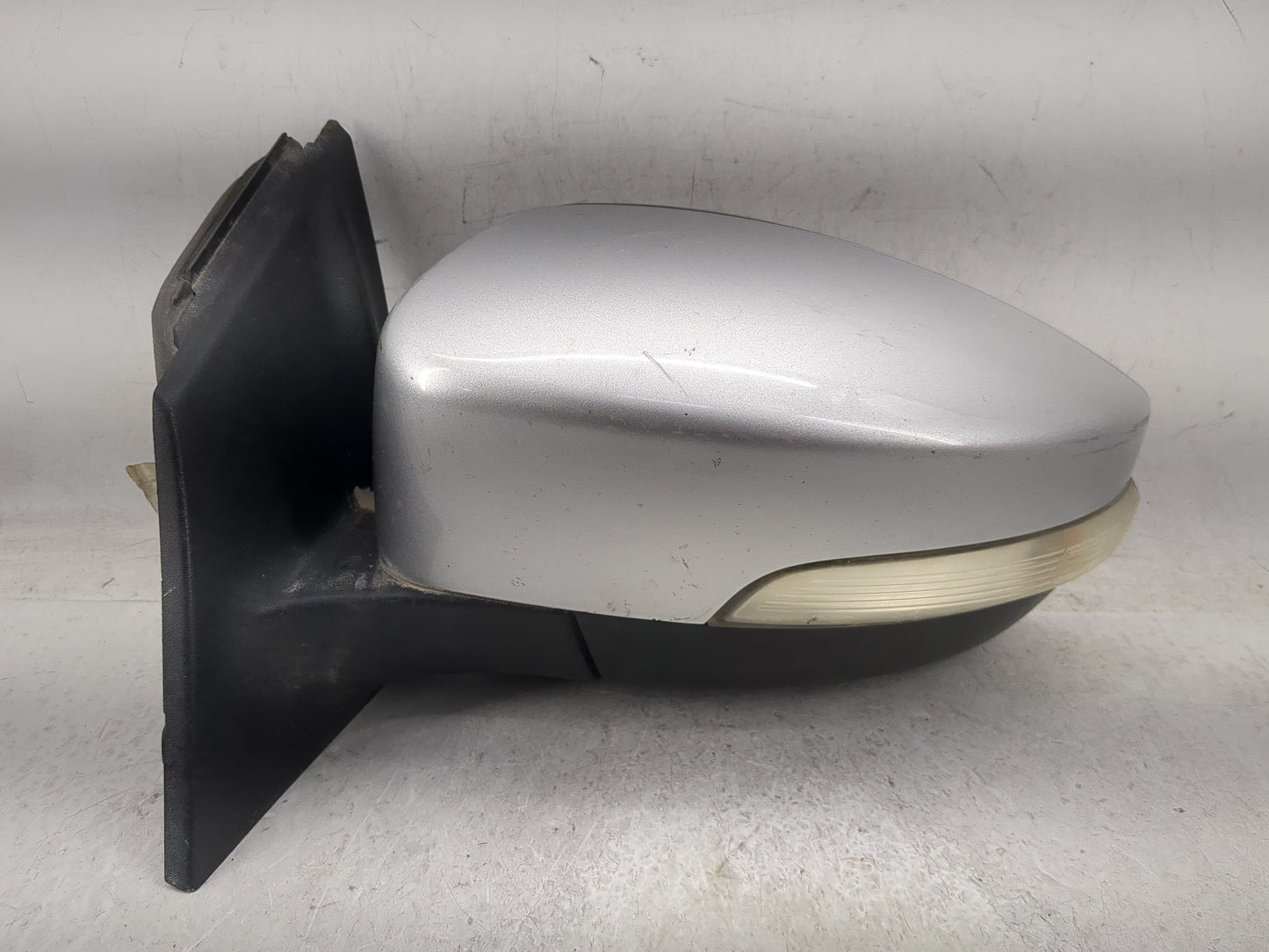 2015-2018 Ford Focus Driver Side View Mirror - Left Door Mirror OEM Used - Oemusedautoparts1.com