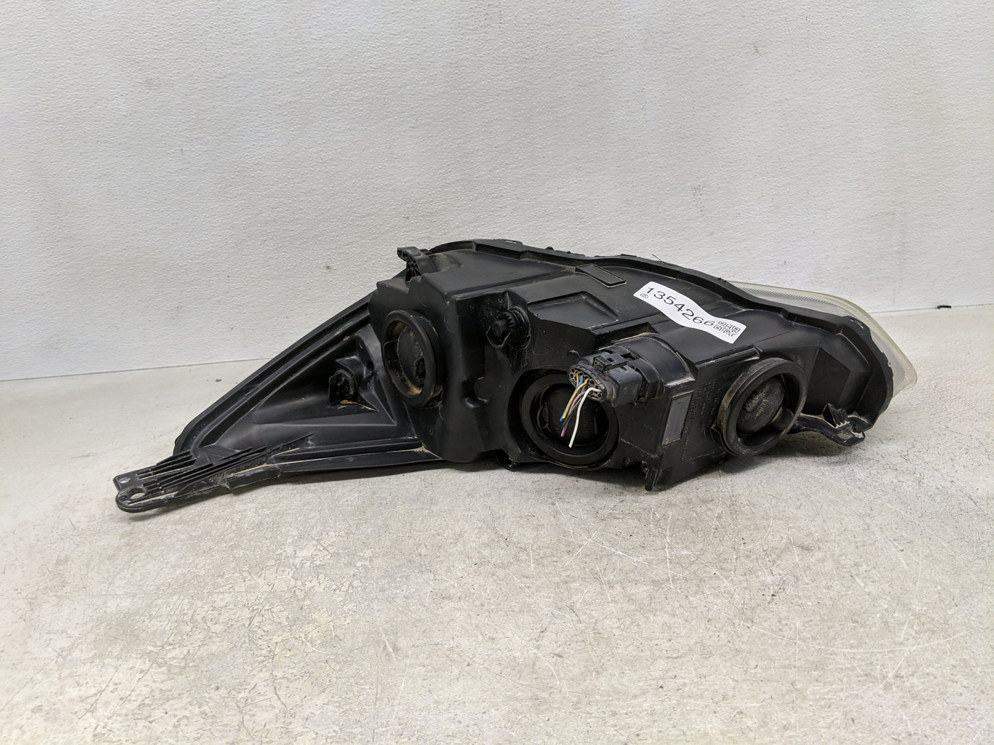 2015 Ford Focus Tail Light Assembly Passenger Right OEM P/N:F1EZ13008F Fits OEM Used Auto Parts - Oemusedautoparts1.com