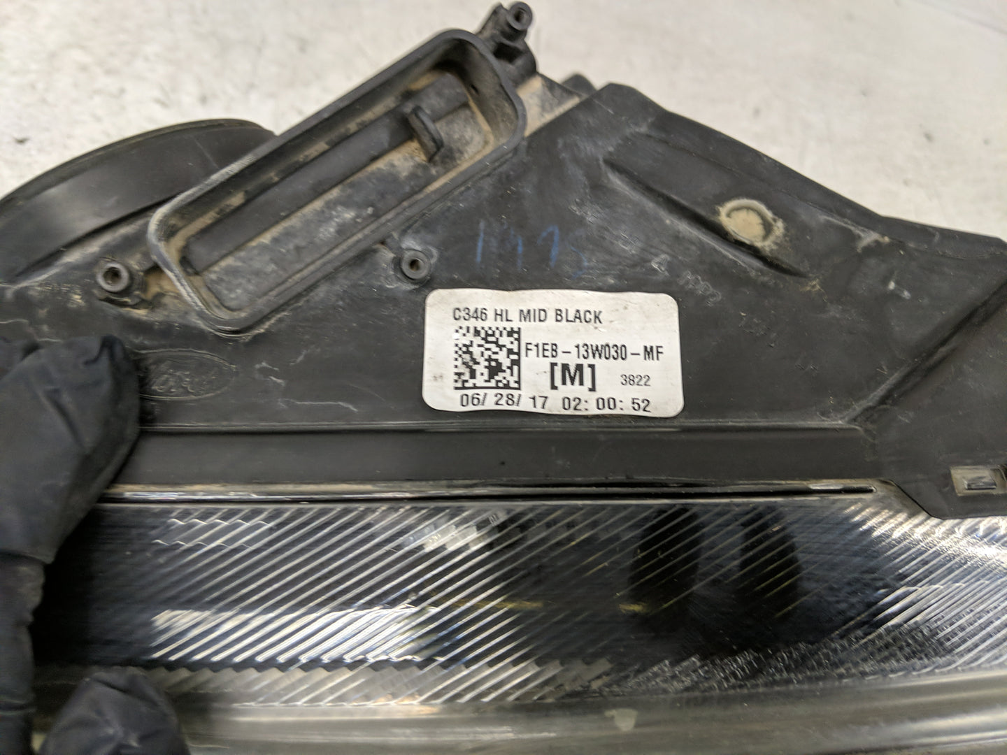 2015-2018 Ford Focus Passenger Right Oem Head Light Headlight Lamp - Oemusedautoparts1.com