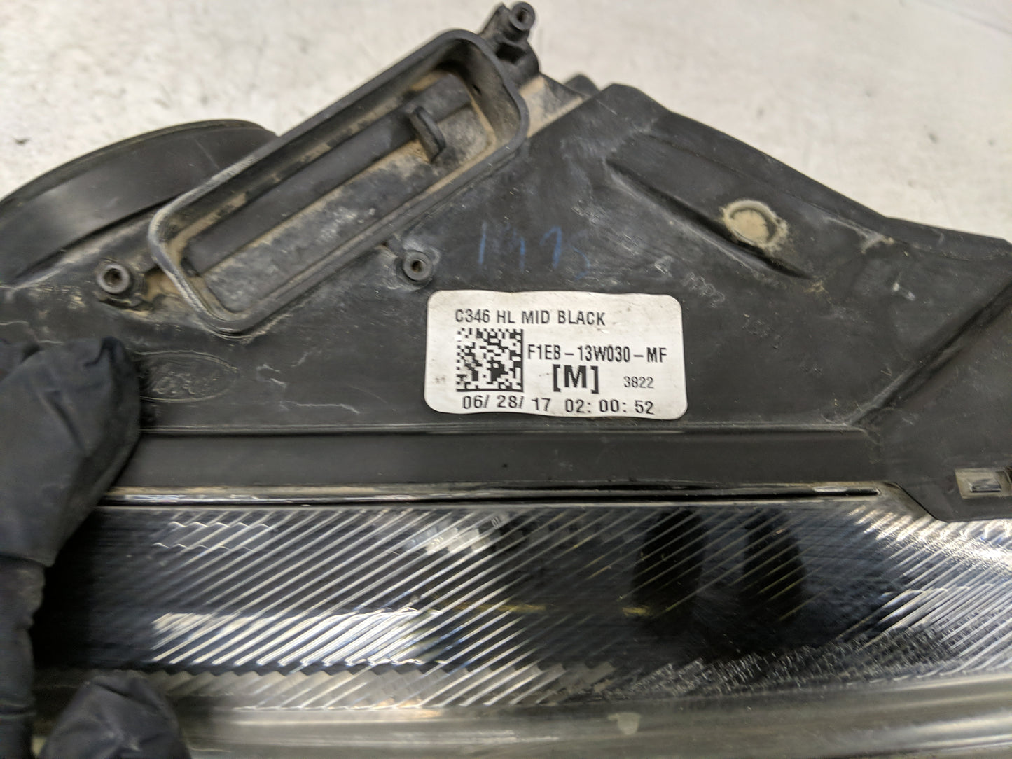 2015-2018 Ford Focus Passenger Right Oem Head Light Headlight Lamp - Oemusedautoparts1.com