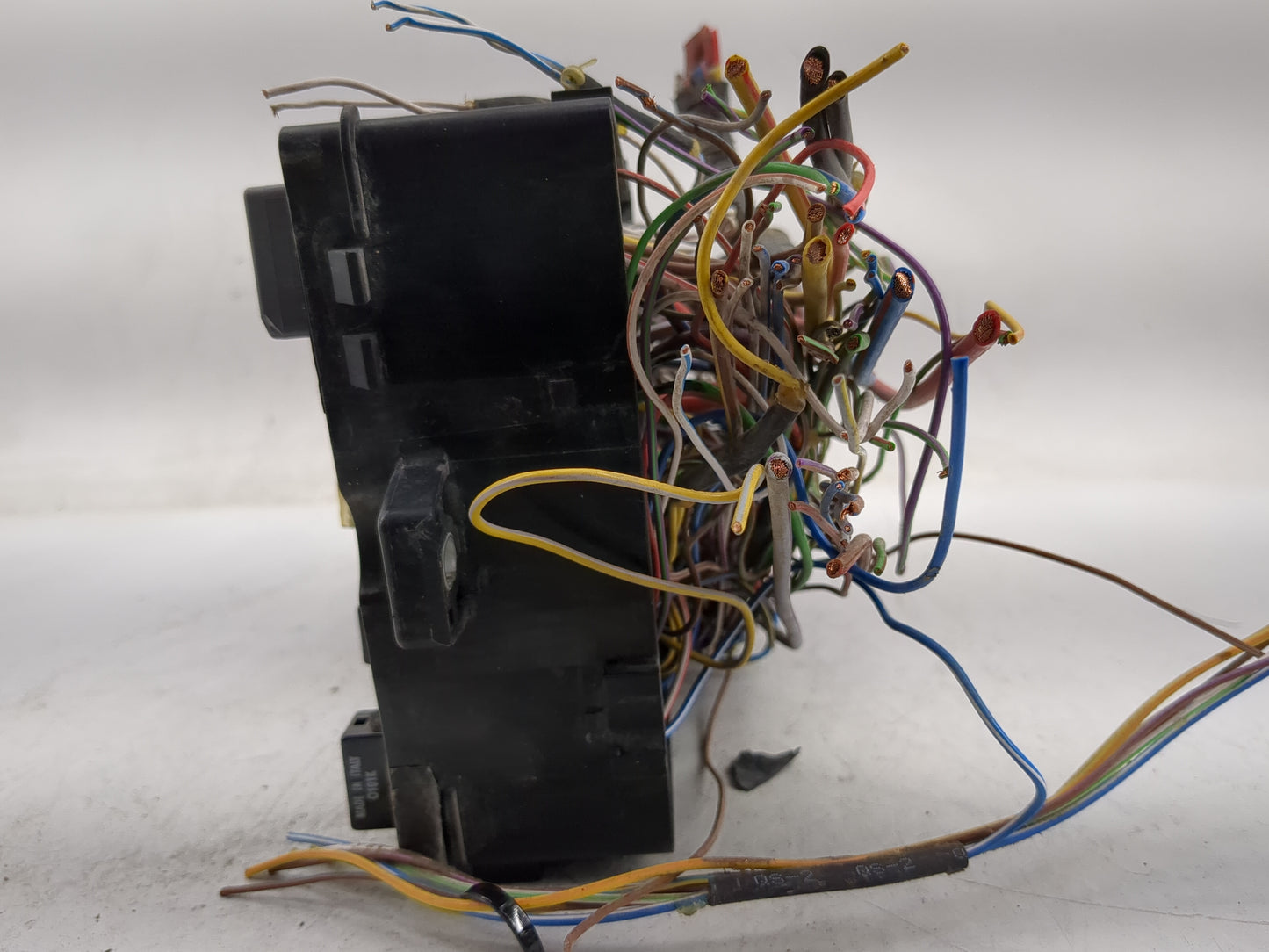 2015 Ford Focus Fusebox Fuse Box Panel Relay Module P/N:AV6T-14A067-AD Fits OEM Used Auto Parts - Oemusedautoparts1.com