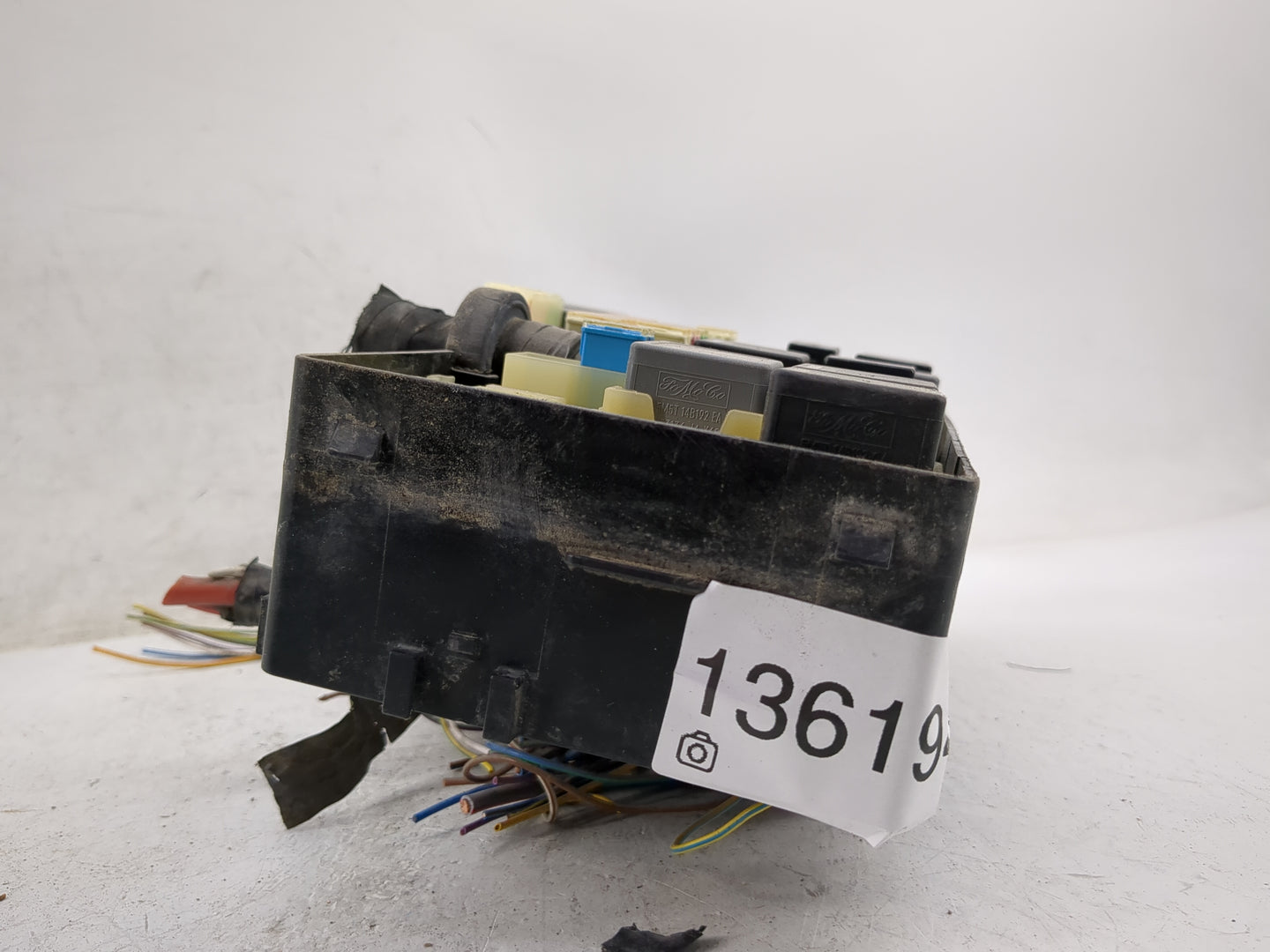 2015 Ford Focus Fusebox Fuse Box Panel Relay Module P/N:AV6T-14A067-AD Fits OEM Used Auto Parts - Oemusedautoparts1.com