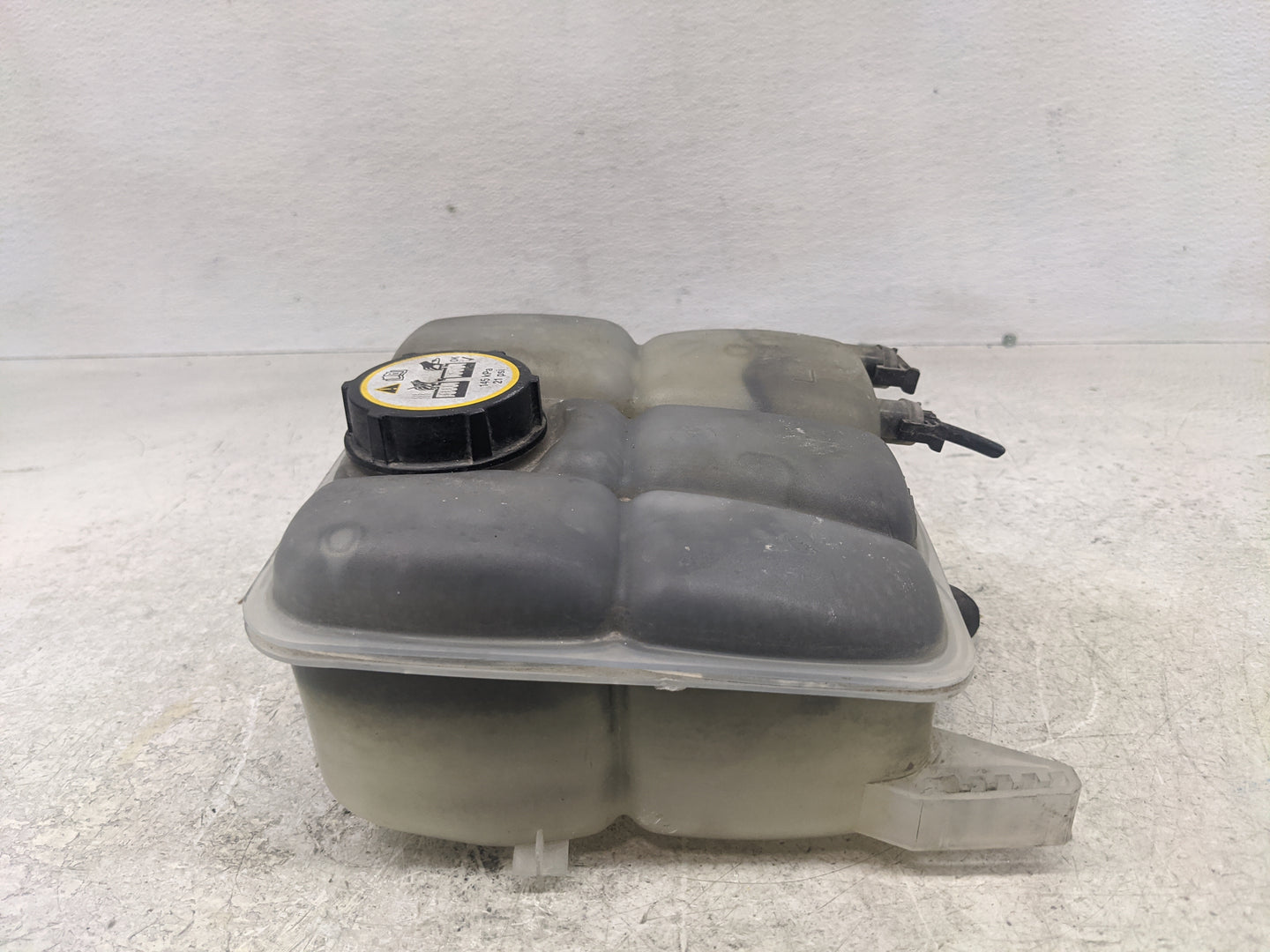 2012-2018 Ford Focus Radiator Coolant Overflow Expansion Tank Bottle 1367050 - Oemusedautoparts1.com
