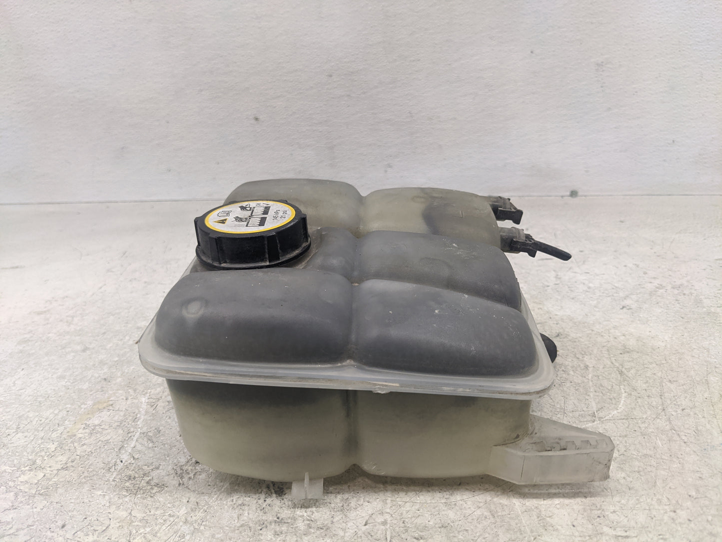 2012-2018 Ford Focus Radiator Coolant Overflow Expansion Tank Bottle 1367050 - Oemusedautoparts1.com