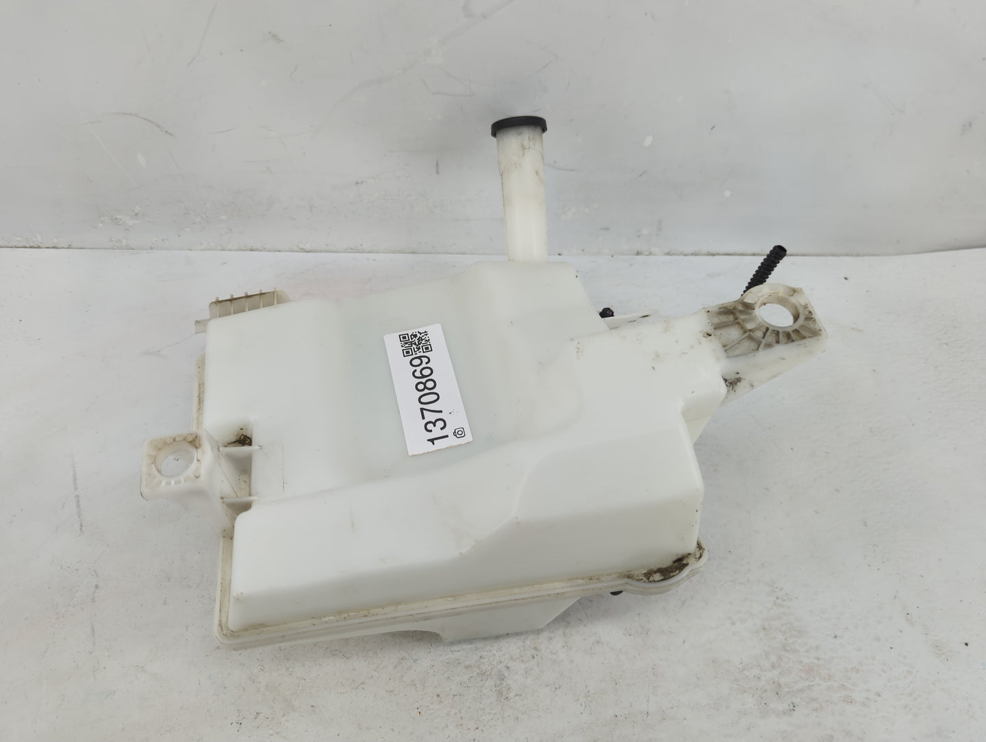 2012-2018 Ford Focus Windshield Washer Fluid Reservoir Bottle Oem - Oemusedautoparts1.com