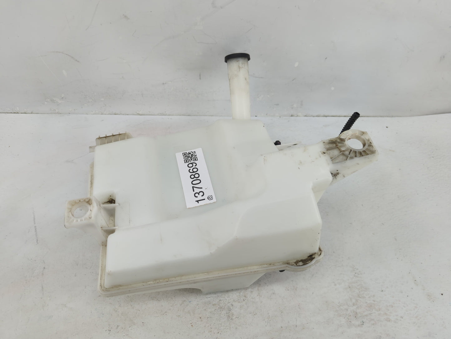 2012-2018 Ford Focus Windshield Washer Fluid Reservoir Bottle Oem - Oemusedautoparts1.com