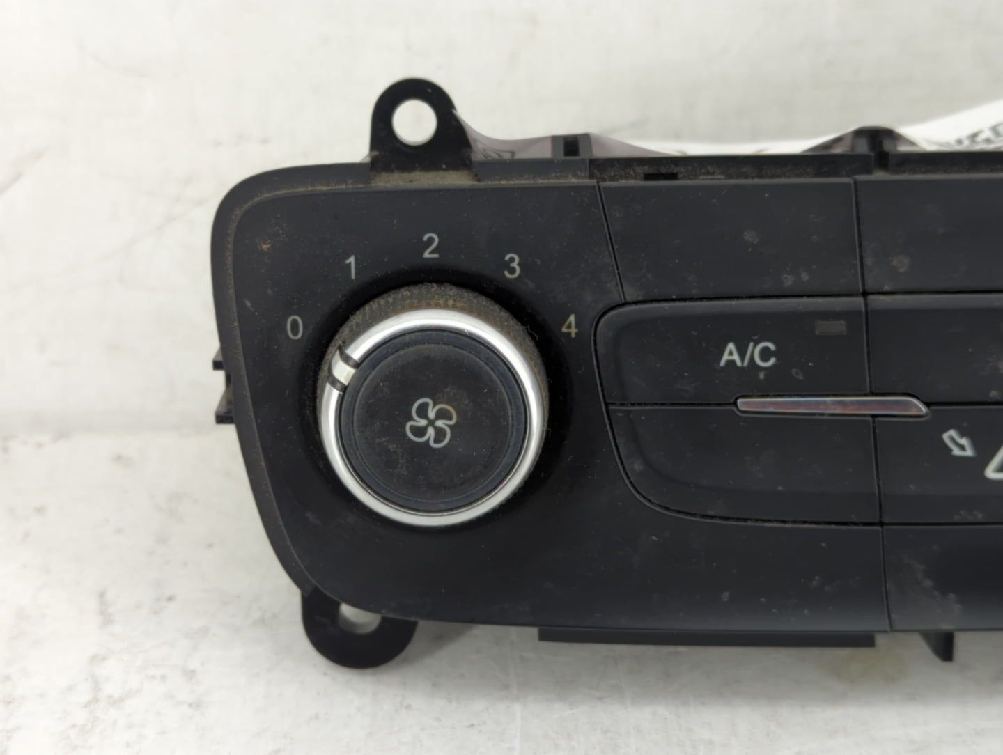 2015-2018 Ford Focus Climate Control Module Temperature AC/Heater Replacement P/N:F1ET-19980-JE Fits Fits 2015 2016 2017 201