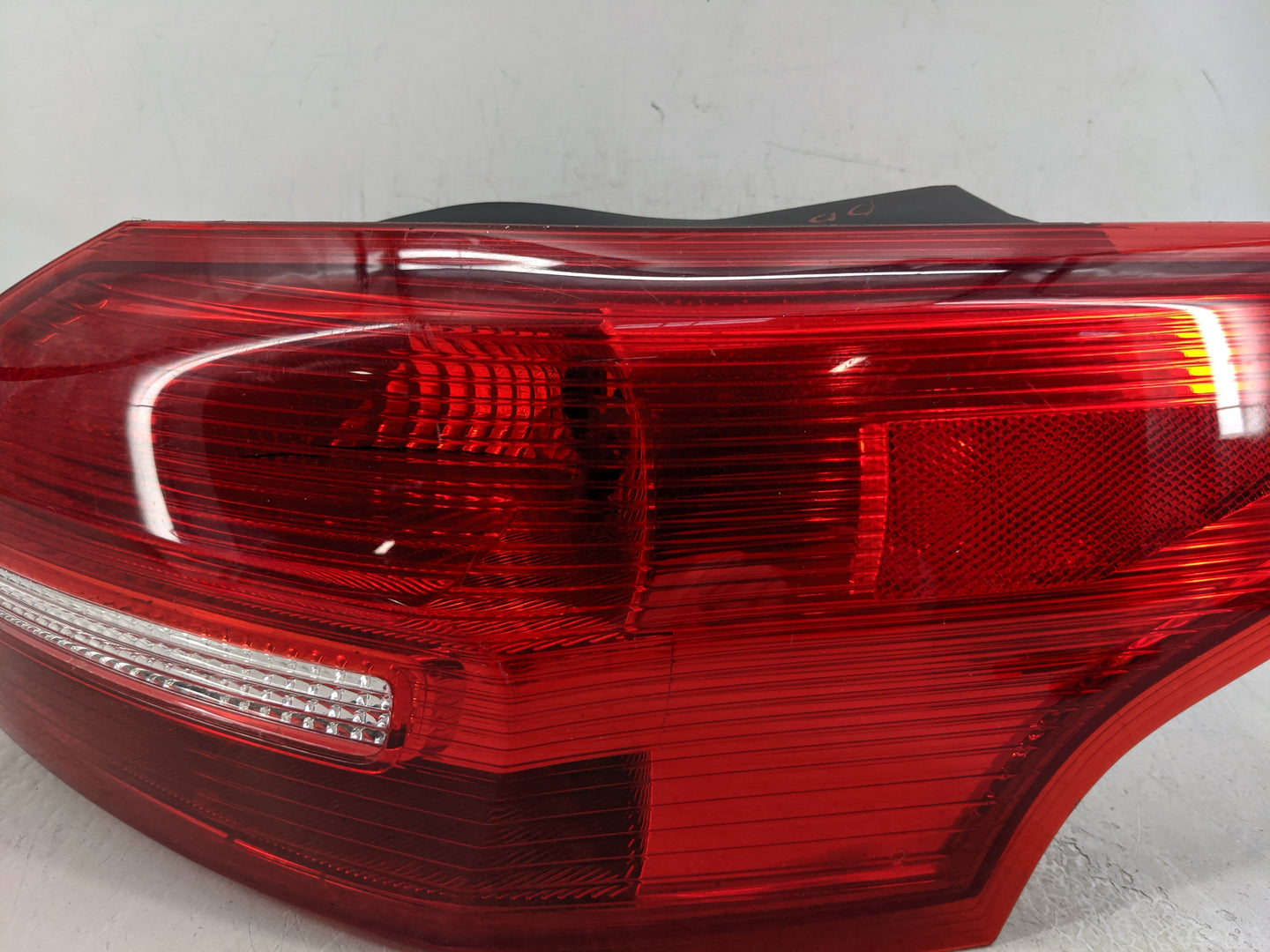 2015 Ford Focus Tail Light Assembly Passenger Right OEM P/N:F1EB-13404-FC Fits OEM Used Auto Parts - Oemusedautoparts1.com