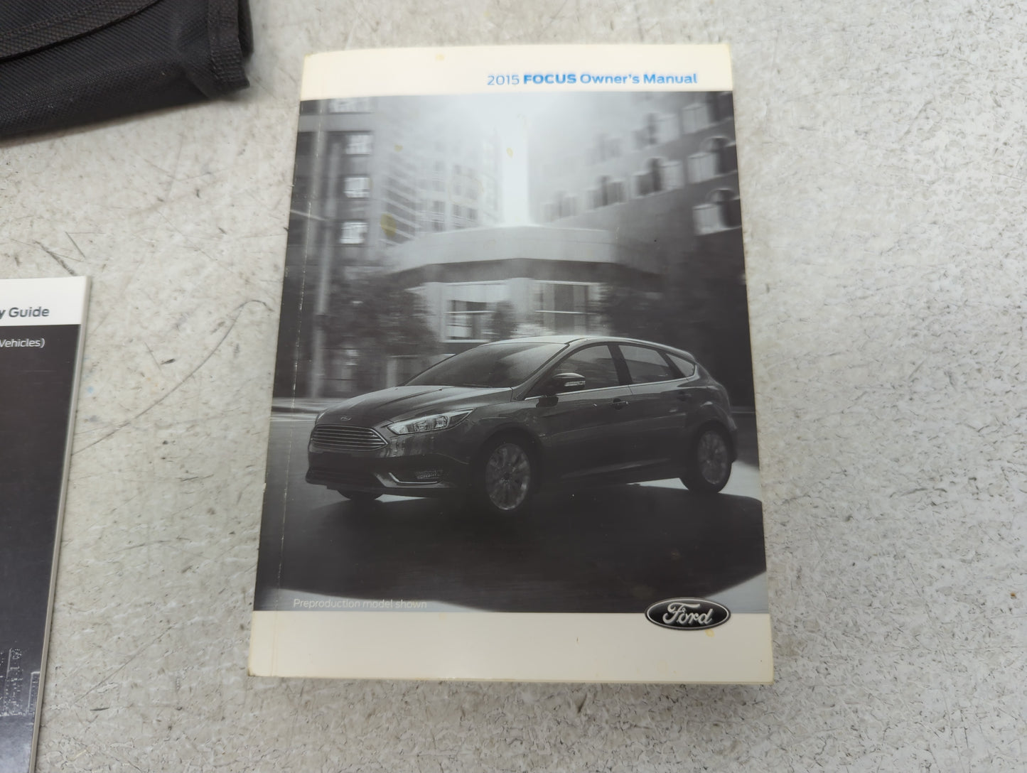 2015 Ford Focus Owners Manual Book Guide P/N:FM5J19A321AA OEM Used Auto Parts - Oemusedautoparts1.com