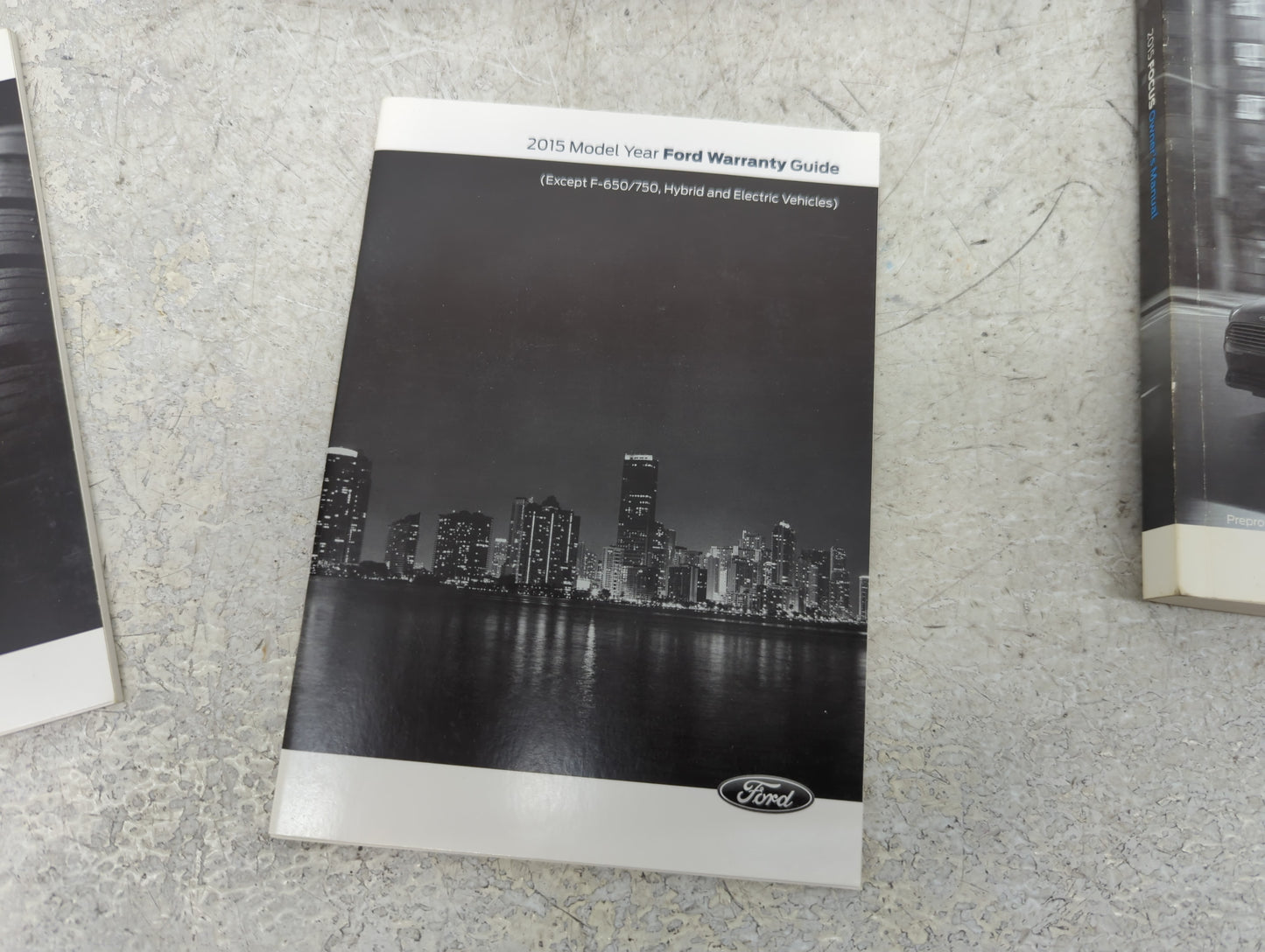 2015 Ford Focus Owners Manual Book Guide P/N:FM5J19A321AA OEM Used Auto Parts - Oemusedautoparts1.com