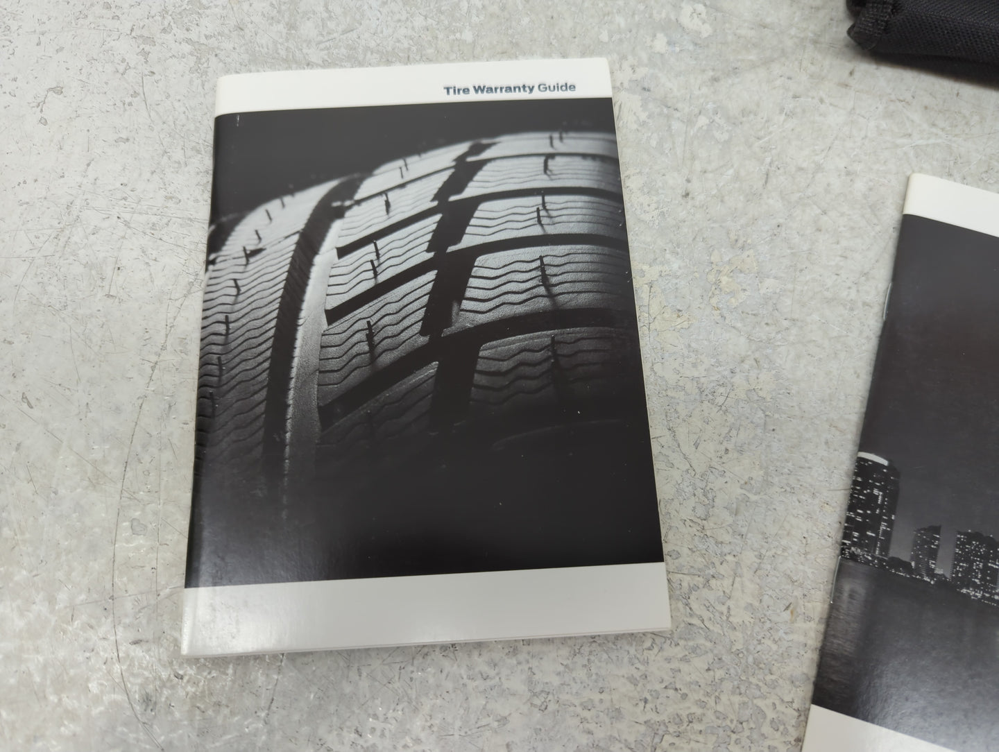 2015 Ford Focus Owners Manual Book Guide P/N:FM5J19A321AA OEM Used Auto Parts - Oemusedautoparts1.com