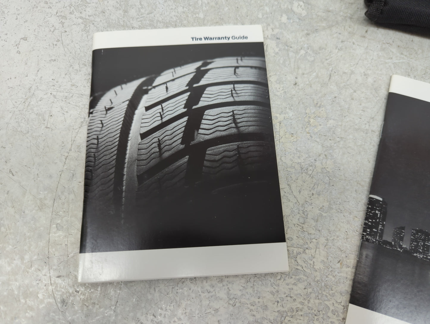 2015 Ford Focus Owners Manual Book Guide P/N:FM5J19A321AA OEM Used Auto Parts - Oemusedautoparts1.com