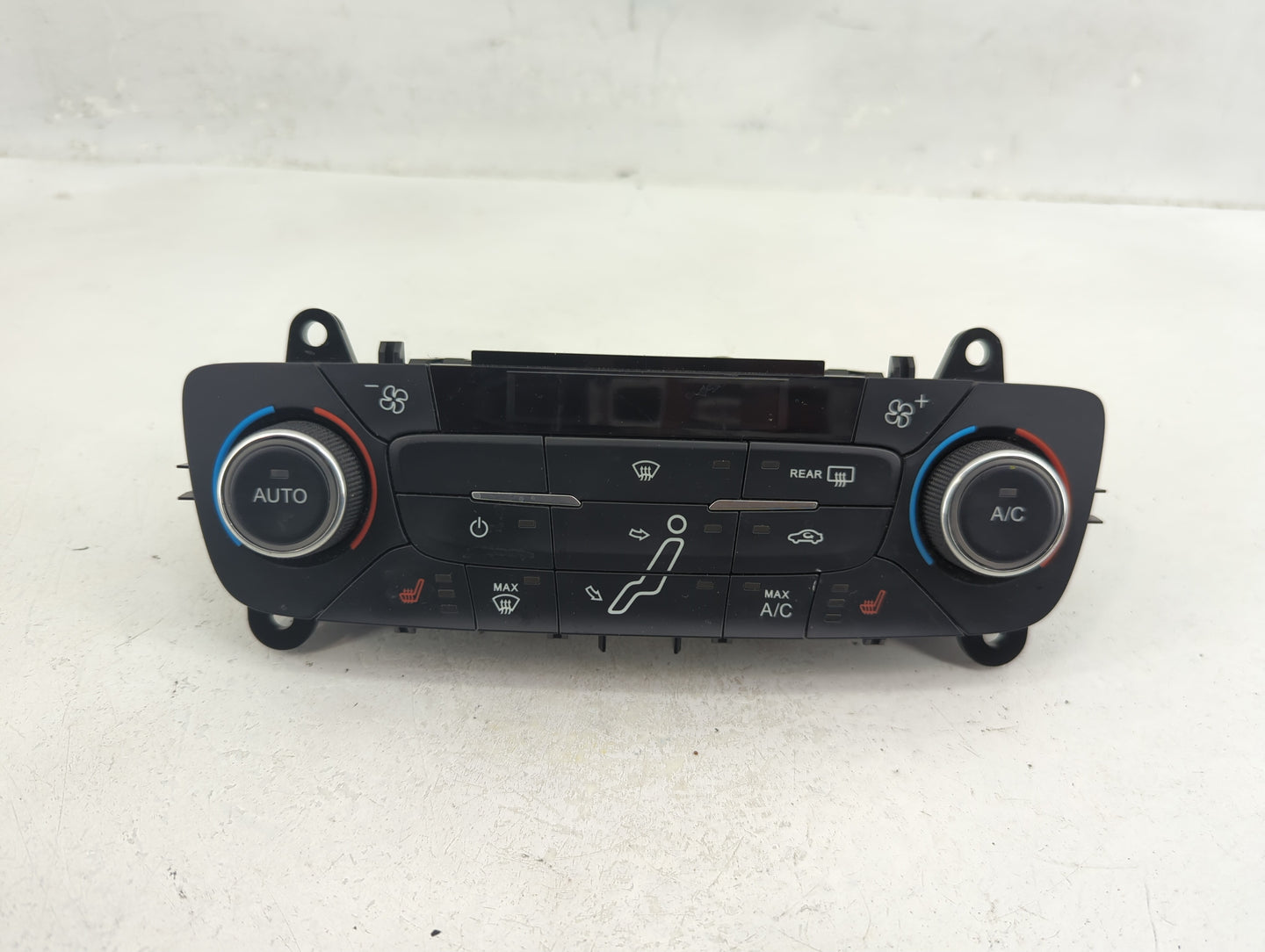 2015-2018 Ford Focus Climate Control Module Temperature AC/Heater Replacement P/N:F1ET-18C612-CE Fits Fits 2015 2016 2017 20