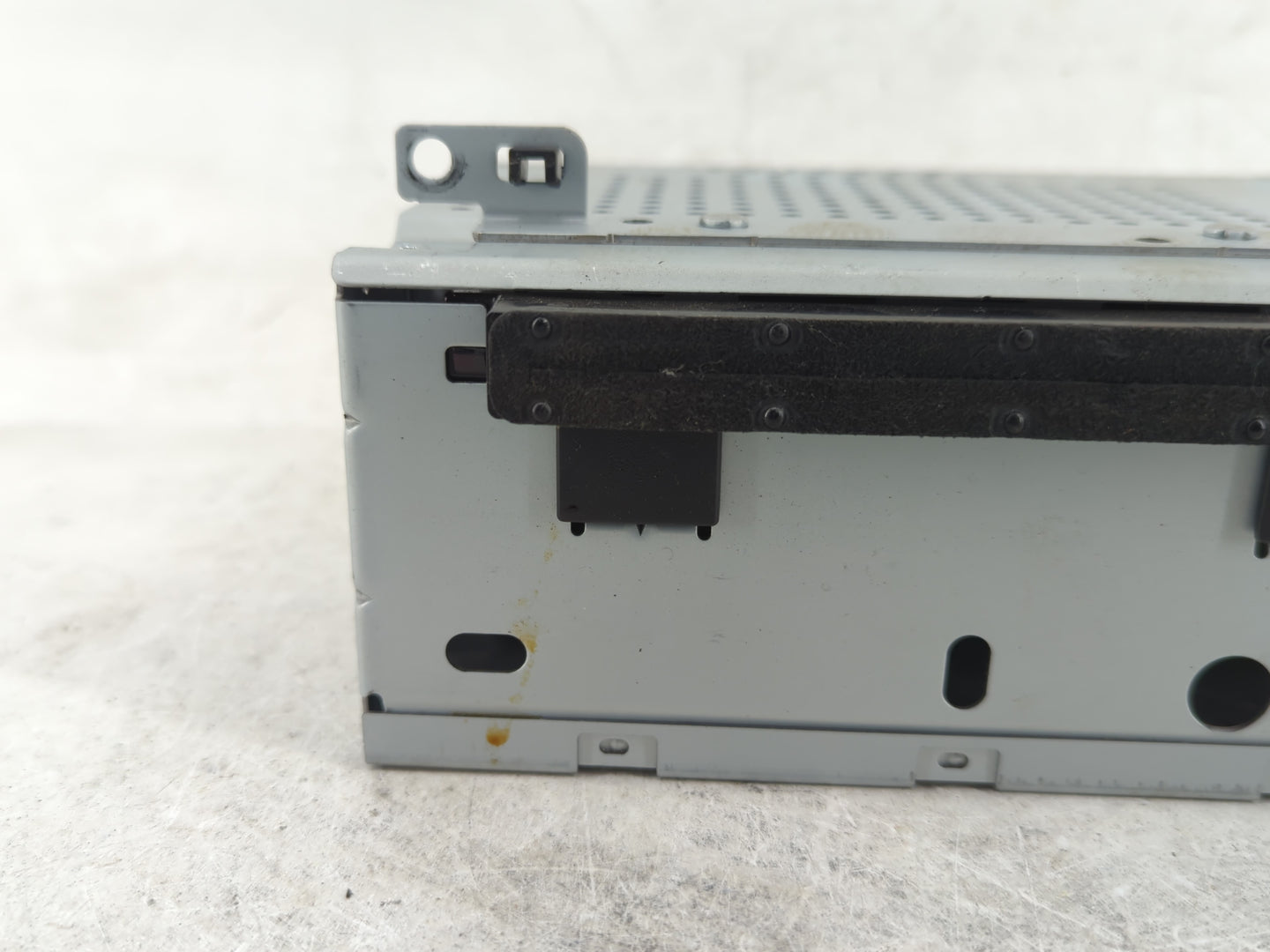 2015-2016 Ford Focus Radio AM FM Cd Player Receiver Replacement P/N:FM5T-19C107-HC Fits Fits 2015 2016 OEM Used Auto Parts -