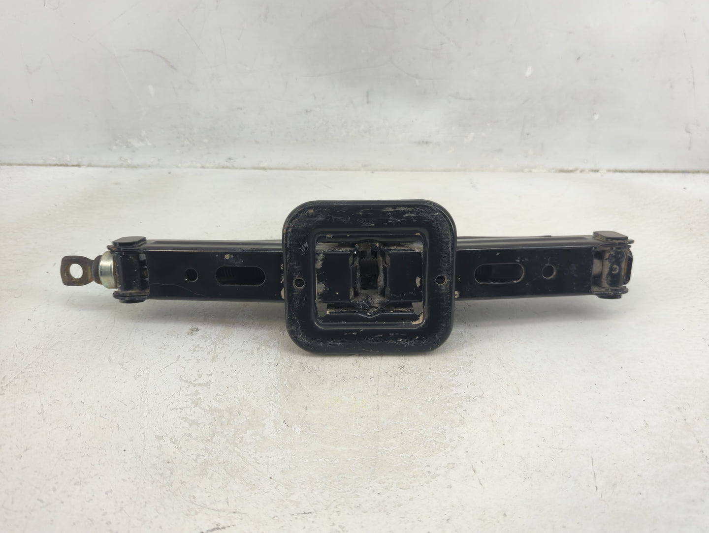 2015 Ford Focus Spare Scissor Car Jack 1390175 - Oemusedautoparts1.com