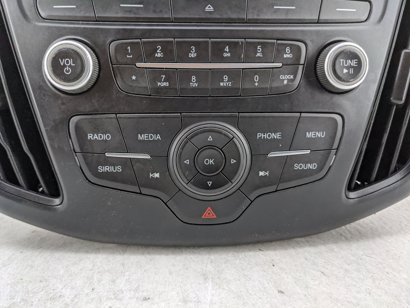 2015-2018 Ford Focus Radio AM FM Cd Player Receiver Replacement P/N:f1et18k811kc Fits Fits 2015 2016 2017 2018 2019 OEM Used