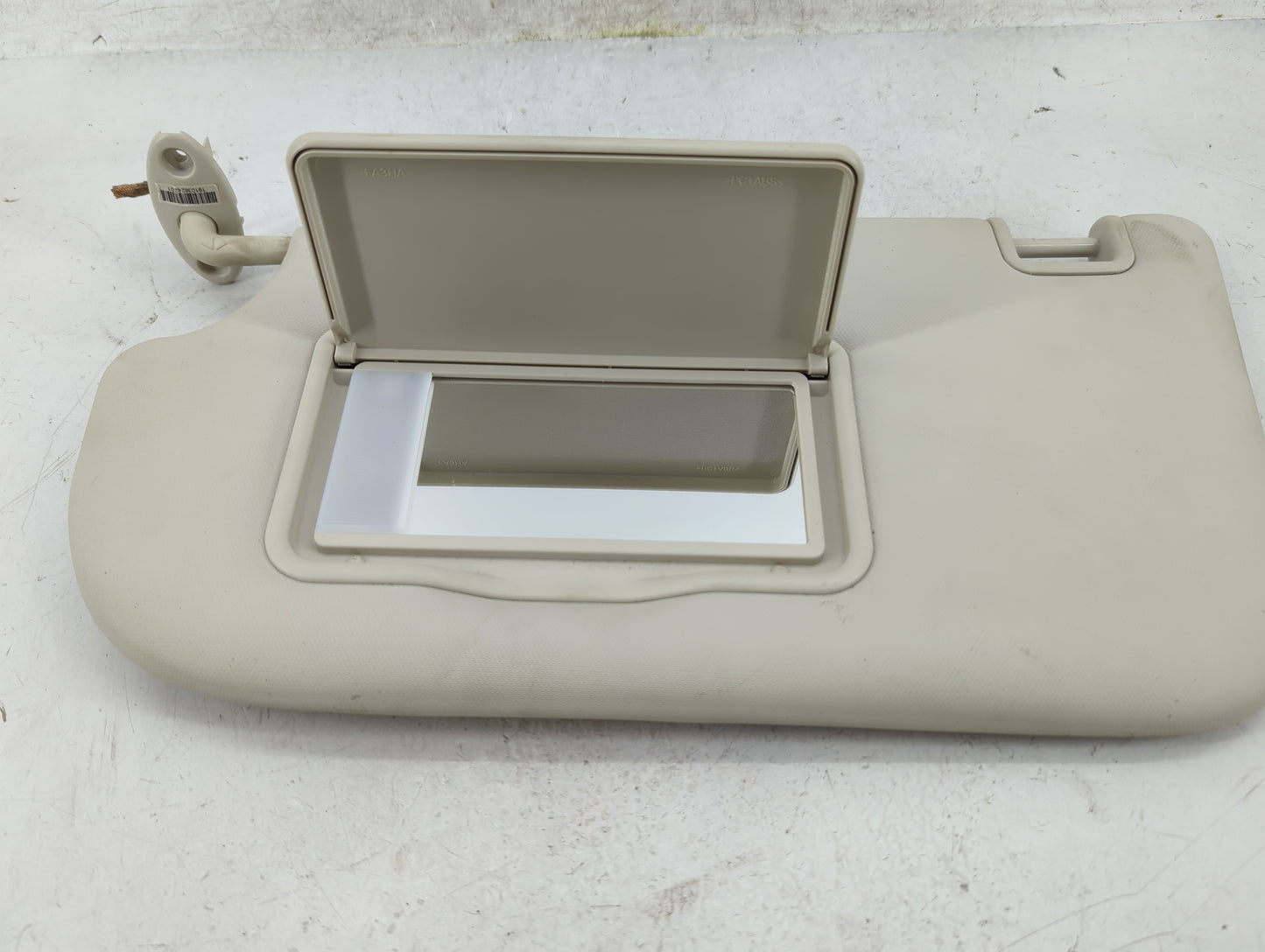 2013-2018 Ford Focus Sun Visor Shade Replacement Driver Left Mirror Fits Fits 2013 2014 2015 2016 2017 2018 OEM Used Auto Pa