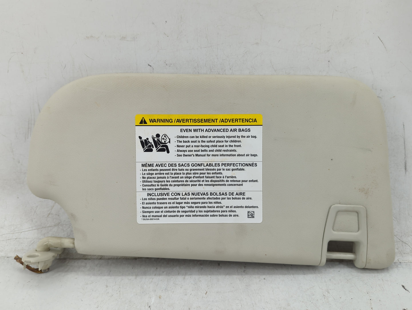 2013-2018 Ford Focus Sun Visor Shade Replacement Driver Left Mirror Fits Fits 2013 2014 2015 2016 2017 2018 OEM Used Auto Pa