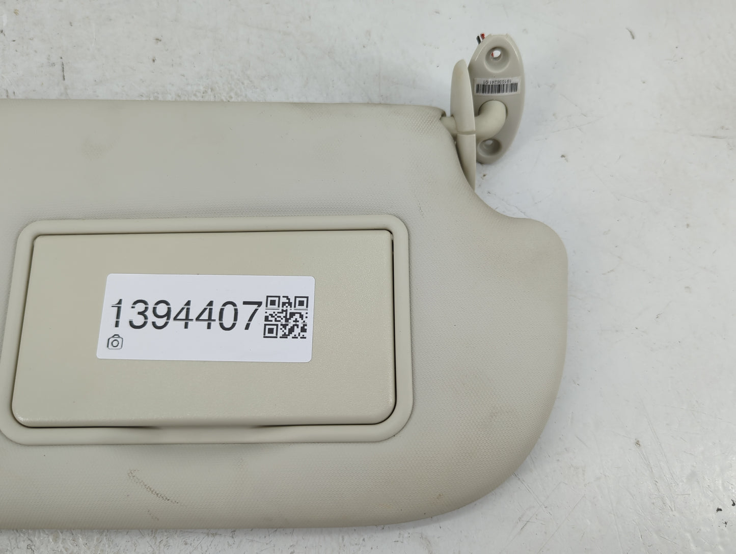 2013-2018 Ford Focus Sun Visor Shade Replacement Passenger Right Mirror Fits Fits 2013 2014 2015 2016 2017 2018 OEM Used Aut