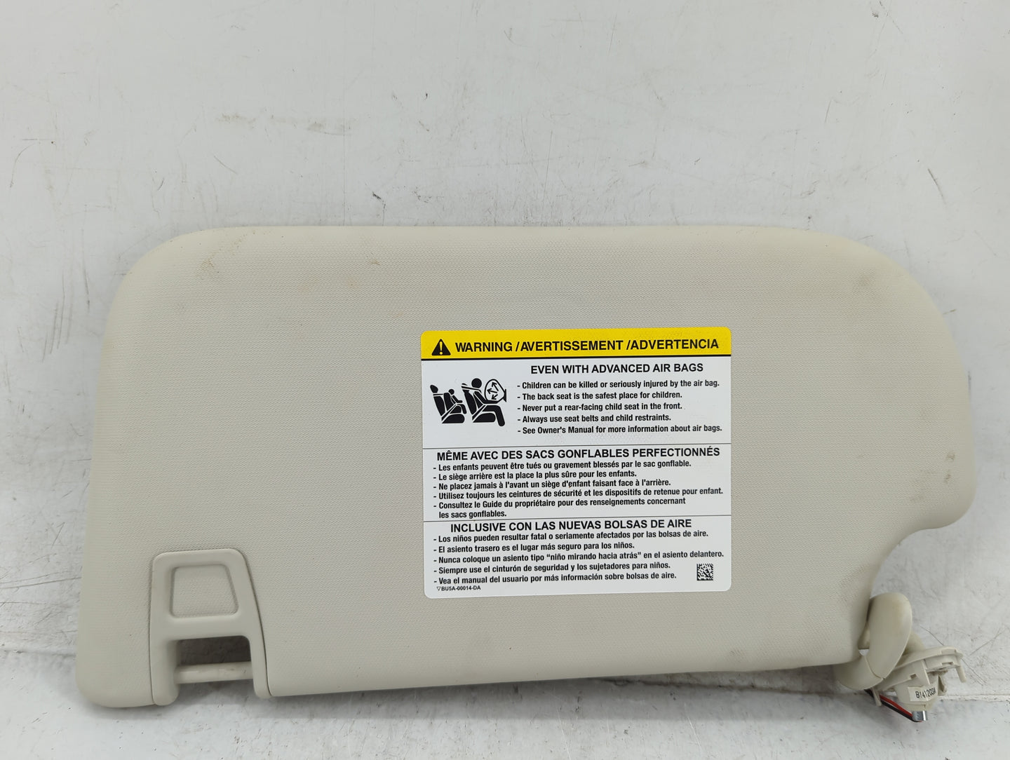 2013-2018 Ford Focus Sun Visor Shade Replacement Passenger Right Mirror Fits Fits 2013 2014 2015 2016 2017 2018 OEM Used Aut